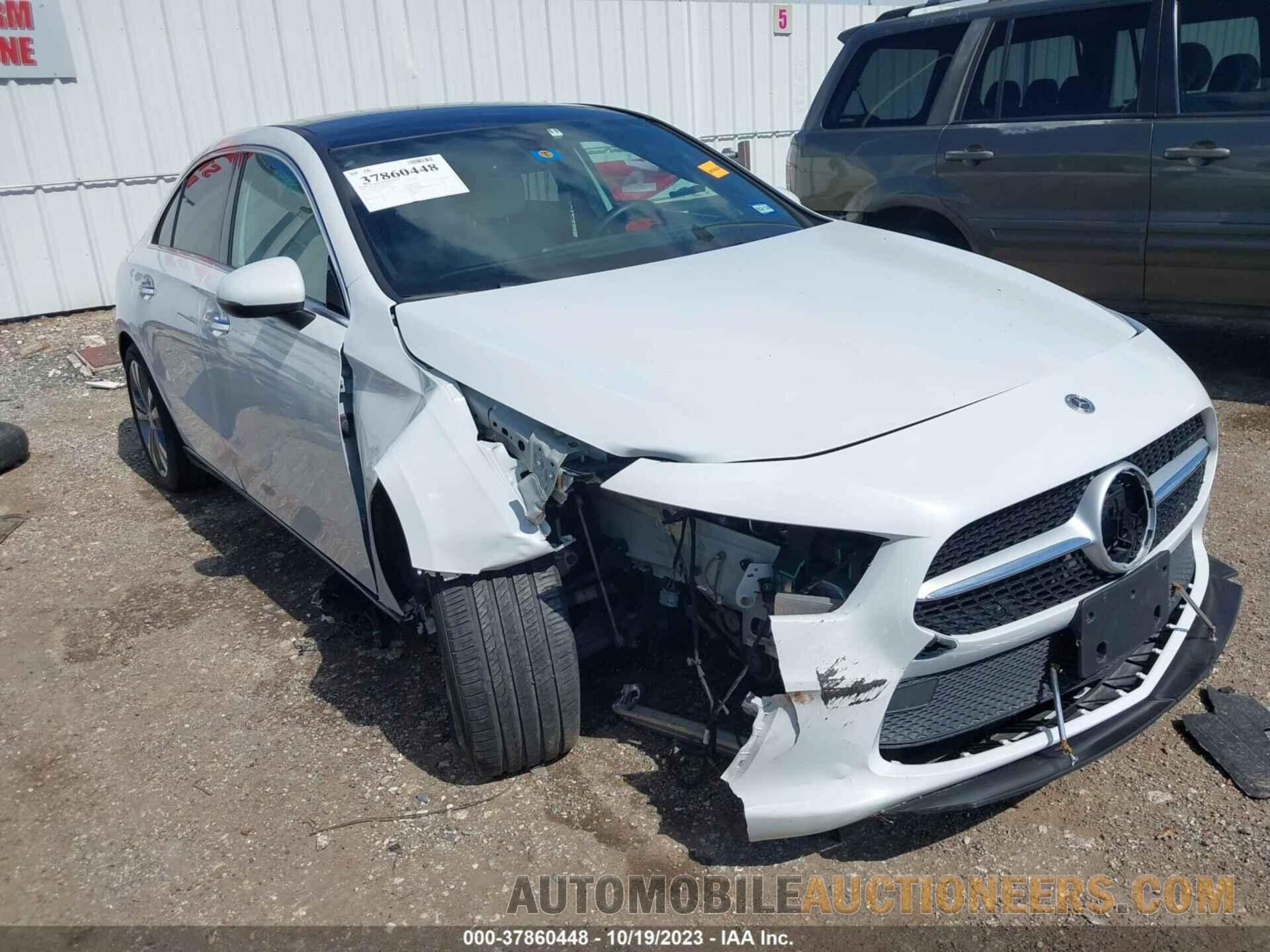 WDD3G4EB7KW023159 MERCEDES-BENZ A 220 2019