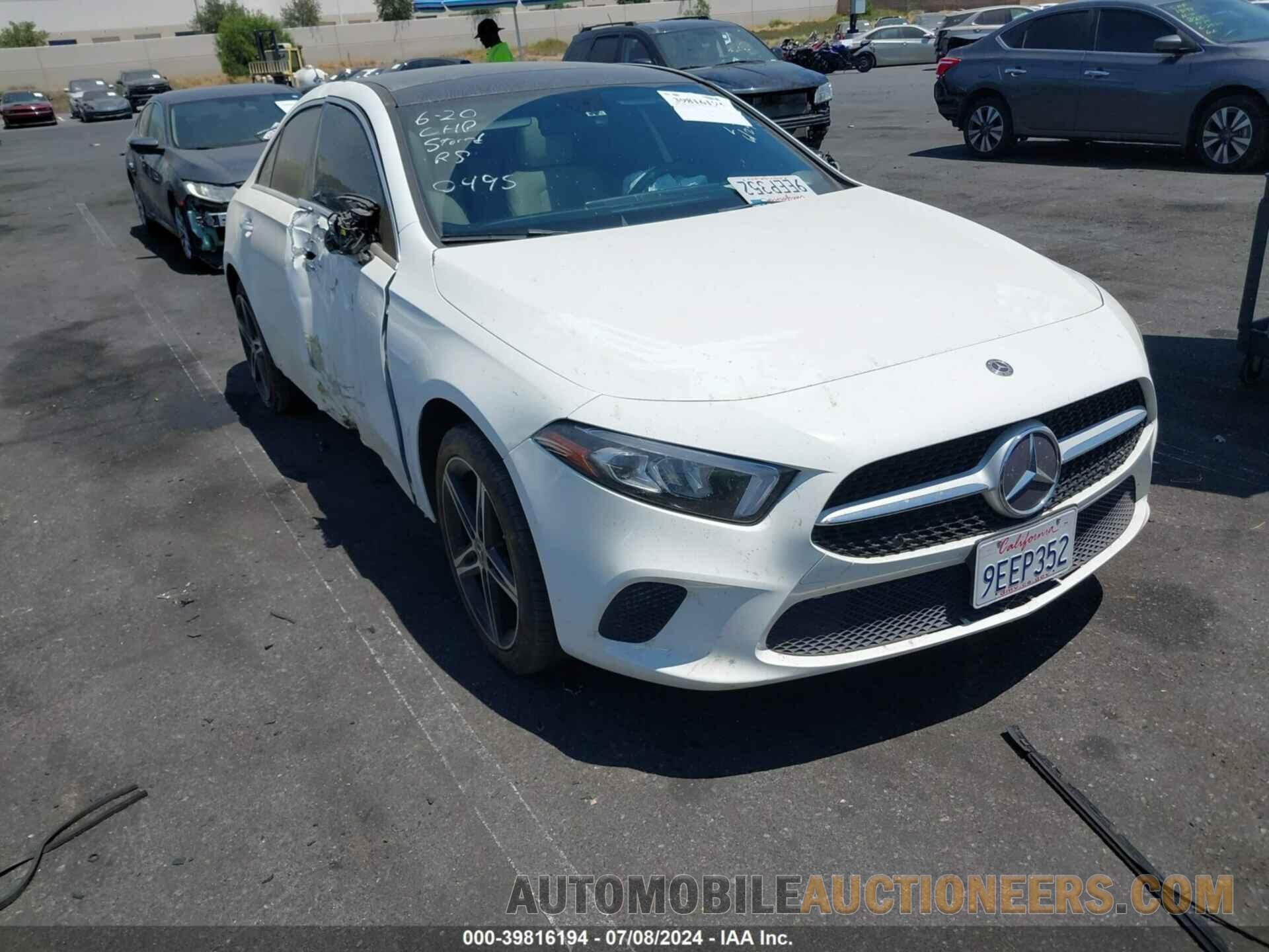 WDD3G4EB8KW020495 MERCEDES-BENZ A 220 2019