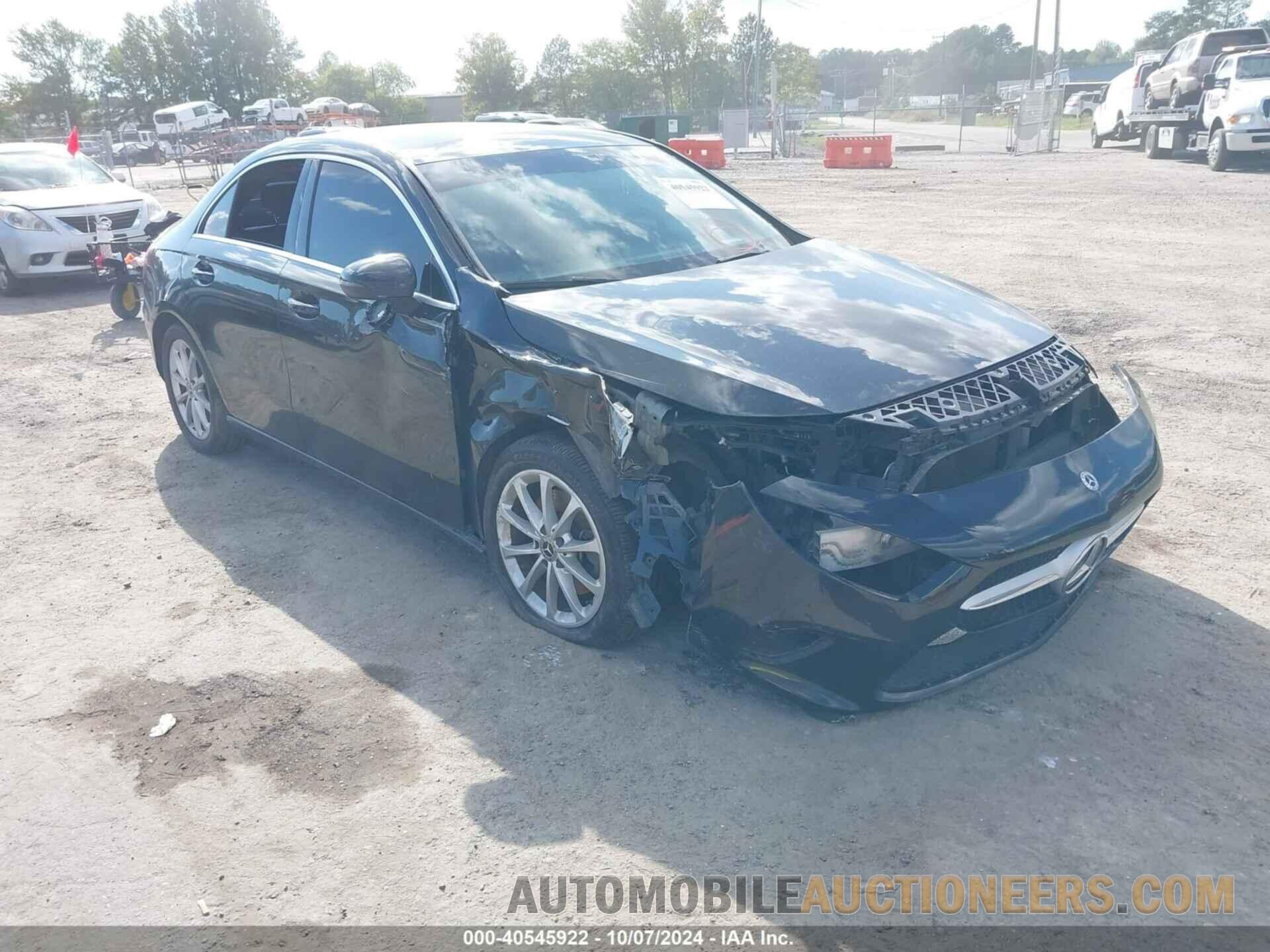 WDD3G4FB4KW025918 MERCEDES-BENZ A 220 2019