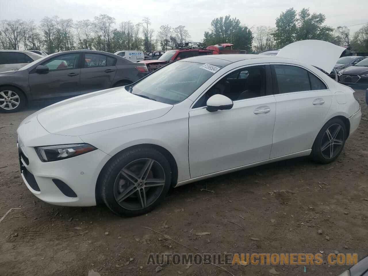 WDD3G4FB7KW010667 MERCEDES-BENZ A-CLASS 2019