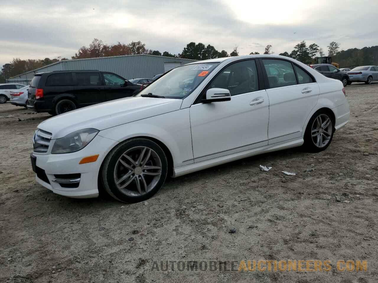 WDDGF4HB2DR270896 MERCEDES-BENZ C-CLASS 2013