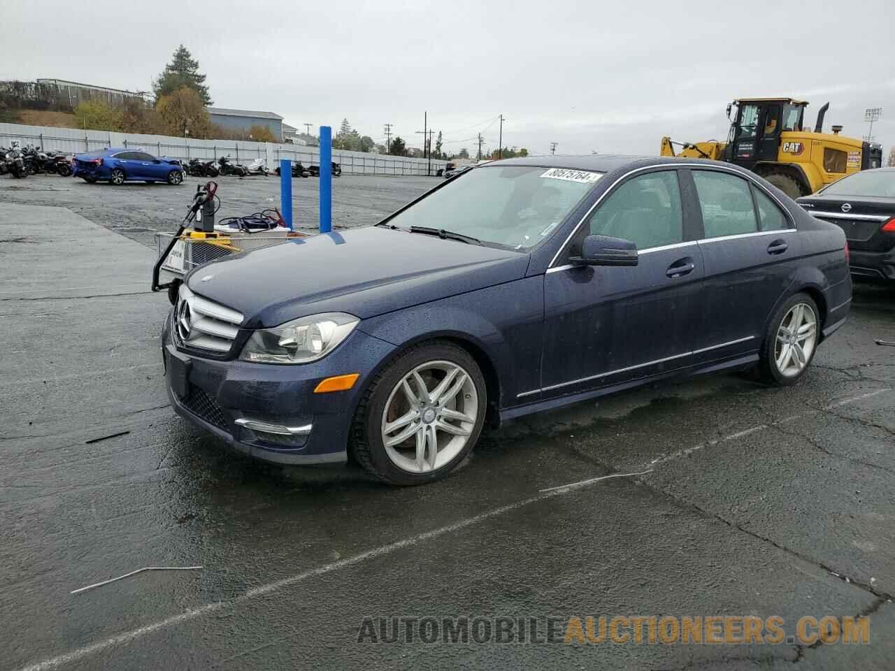 WDDGF4HB4DA780052 MERCEDES-BENZ C-CLASS 2013