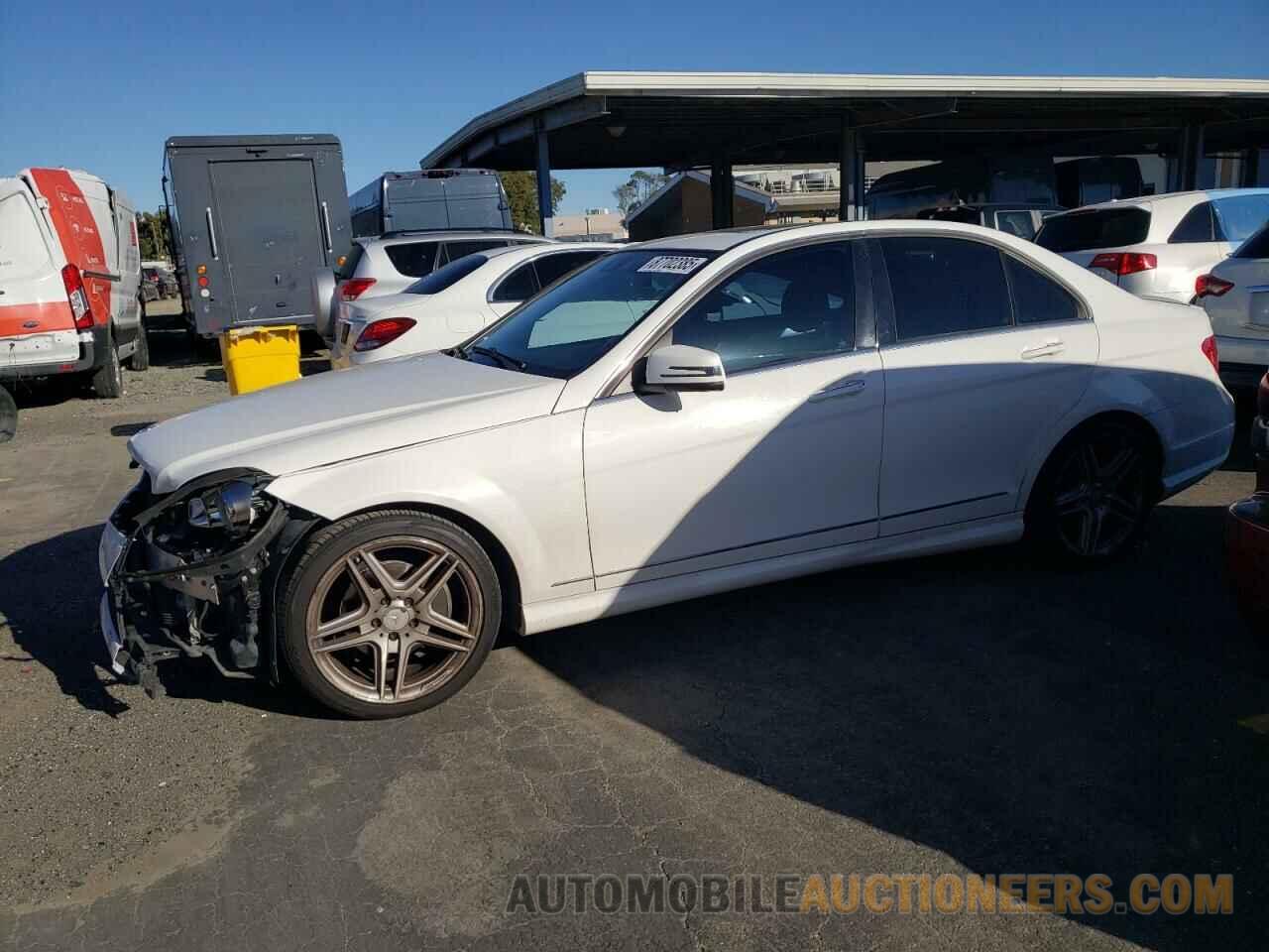 WDDGF4HB4DA824177 MERCEDES-BENZ C-CLASS 2013