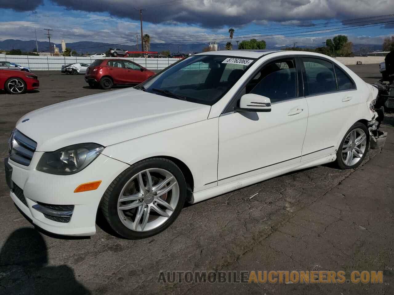 WDDGF4HB5DA765284 MERCEDES-BENZ C-CLASS 2013