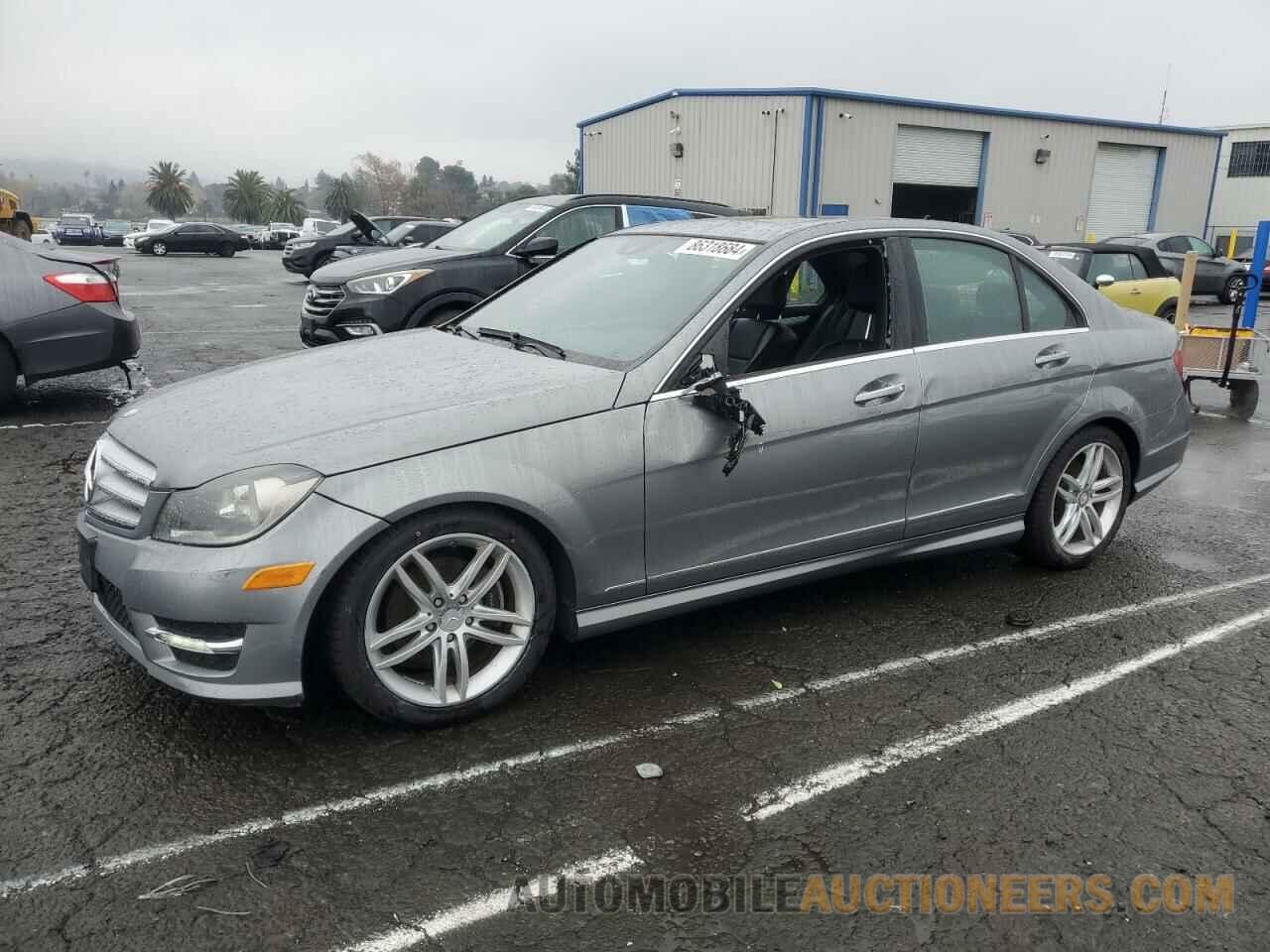 WDDGF4HB8DA763819 MERCEDES-BENZ C-CLASS 2013