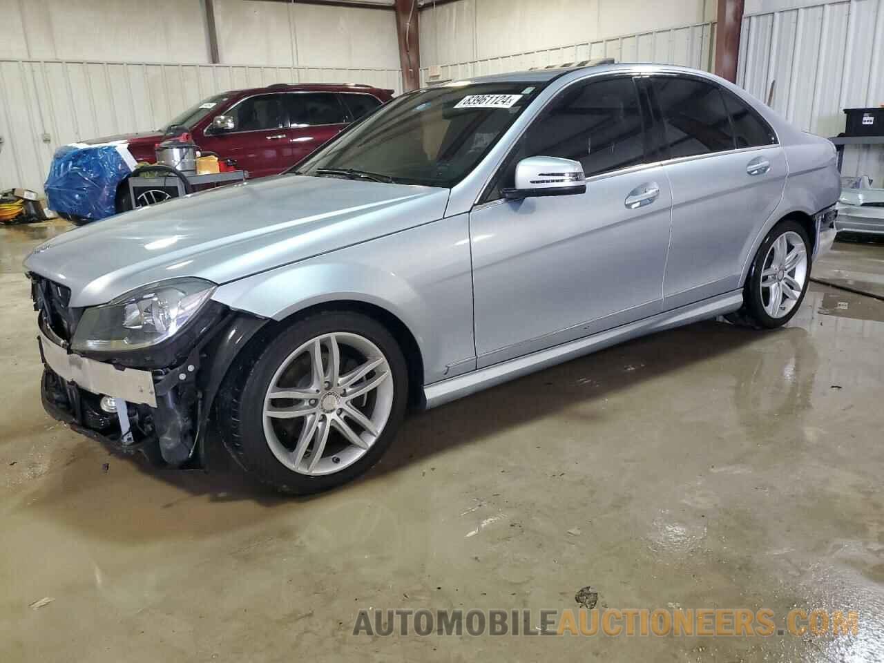 WDDGF4HB8DA780183 MERCEDES-BENZ C-CLASS 2013