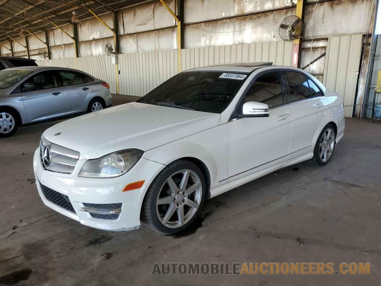 WDDGF4HB8DA827809 MERCEDES-BENZ C-CLASS 2013