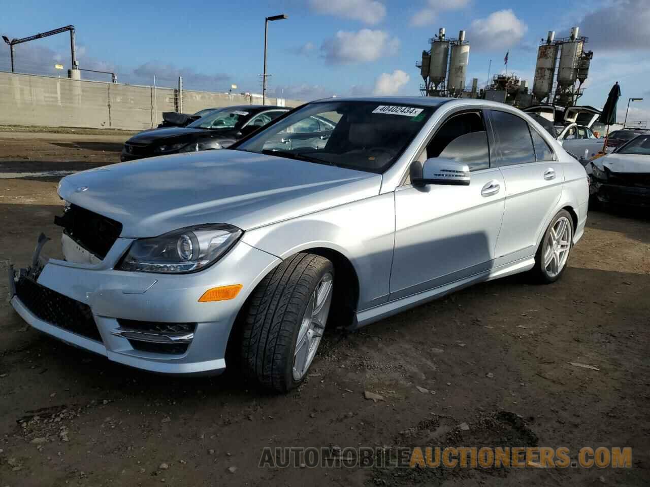 WDDGF4HB8DA833139 MERCEDES-BENZ C-CLASS 2013