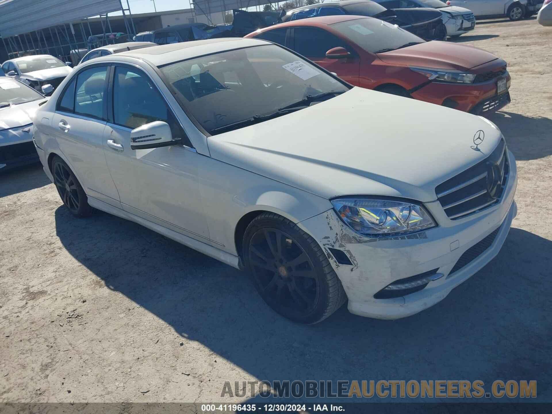 WDDGF5EB3BF646417 MERCEDES-BENZ C 300 2011