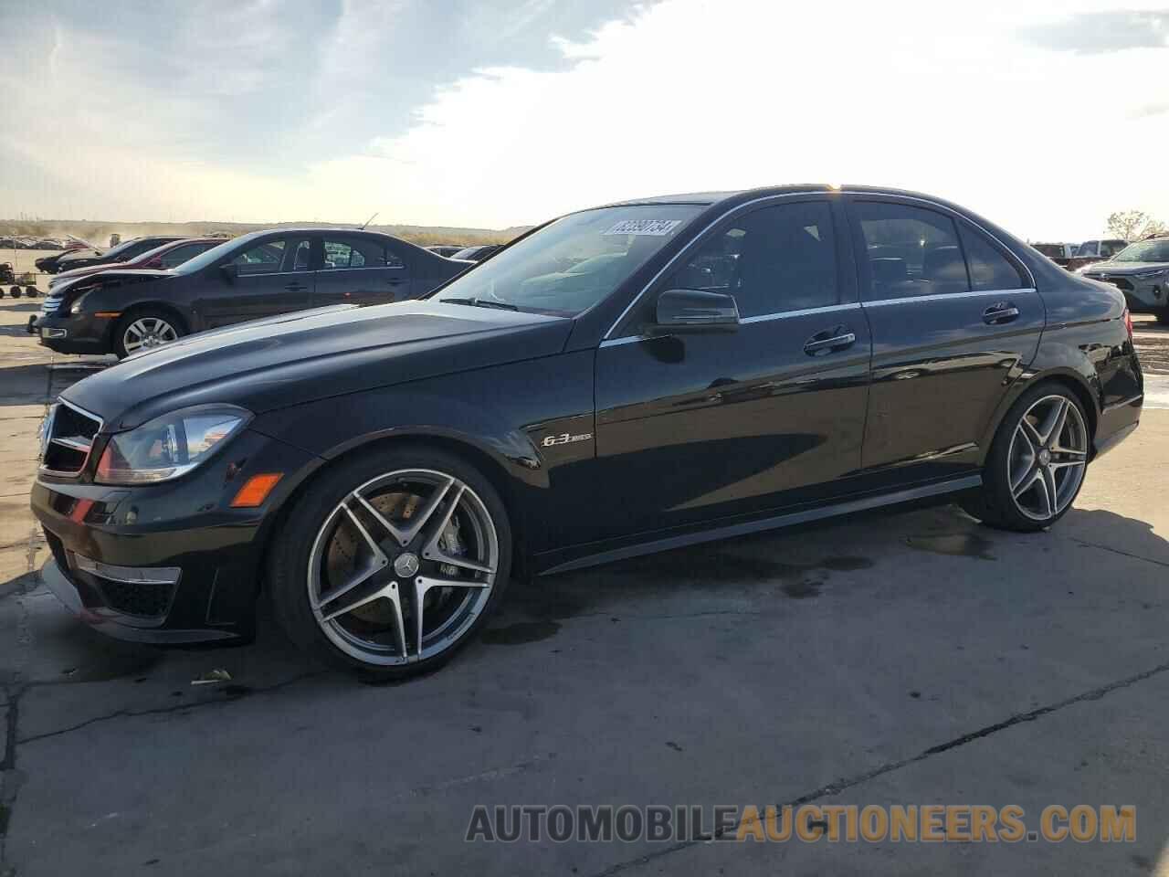 WDDGF7HB9DA863560 MERCEDES-BENZ C-CLASS 2013