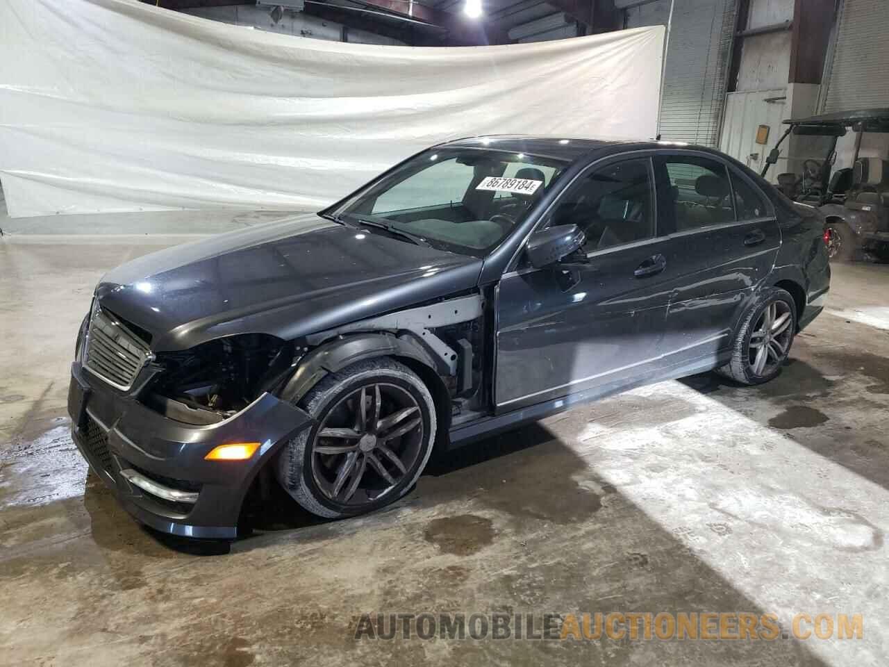 WDDGF8AB5DR283935 MERCEDES-BENZ C-CLASS 2013