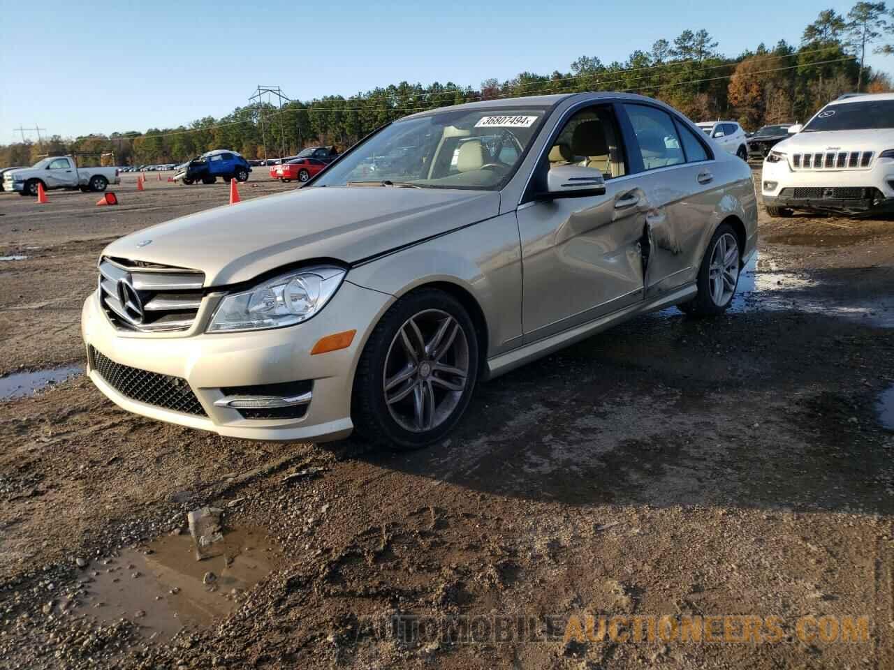 WDDGF8BB0CA726648 MERCEDES-BENZ C-CLASS 2012