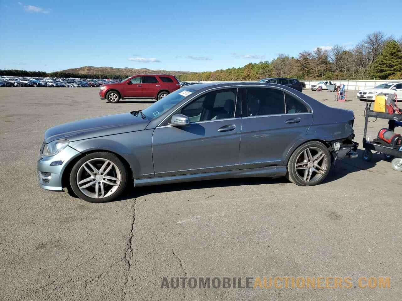 WDDGF8BB0CR192584 MERCEDES-BENZ C-CLASS 2012