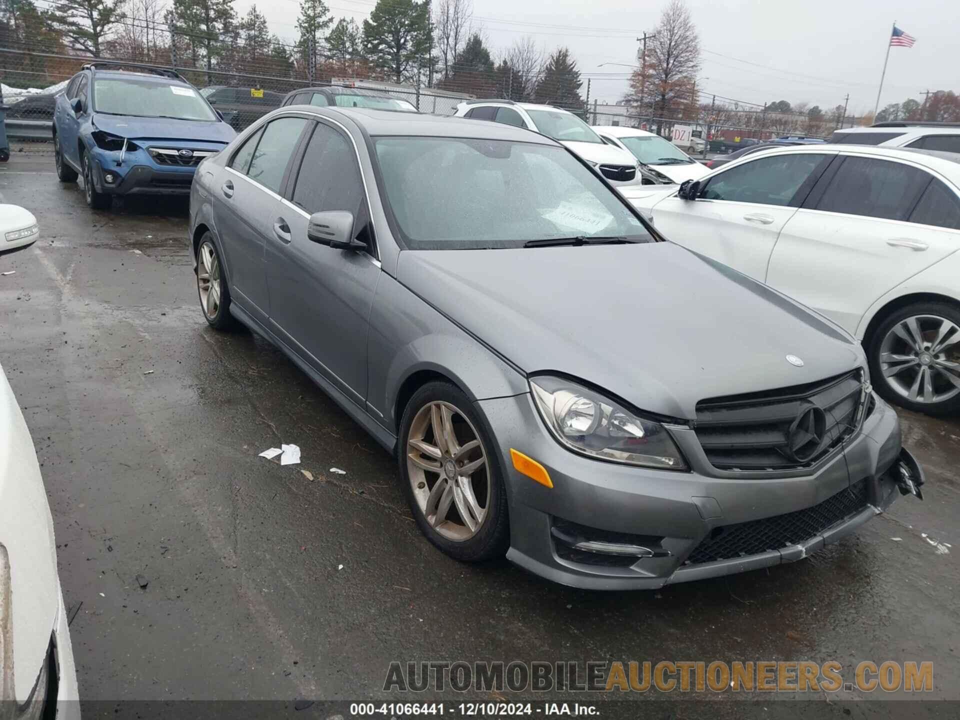 WDDGF8BB0CR214261 MERCEDES-BENZ C 300 2012