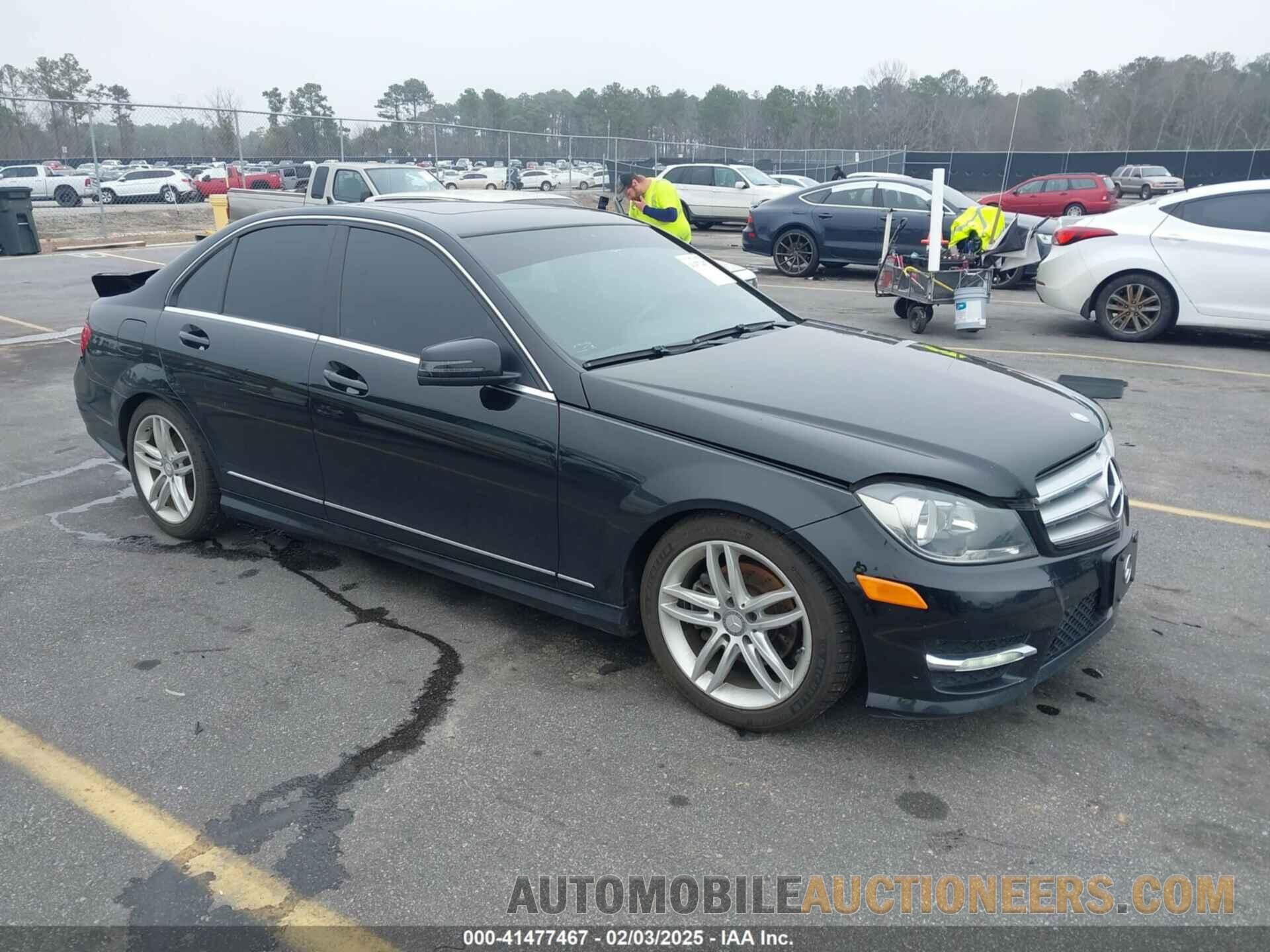 WDDGF8BB1CR206105 MERCEDES-BENZ C 300 2012