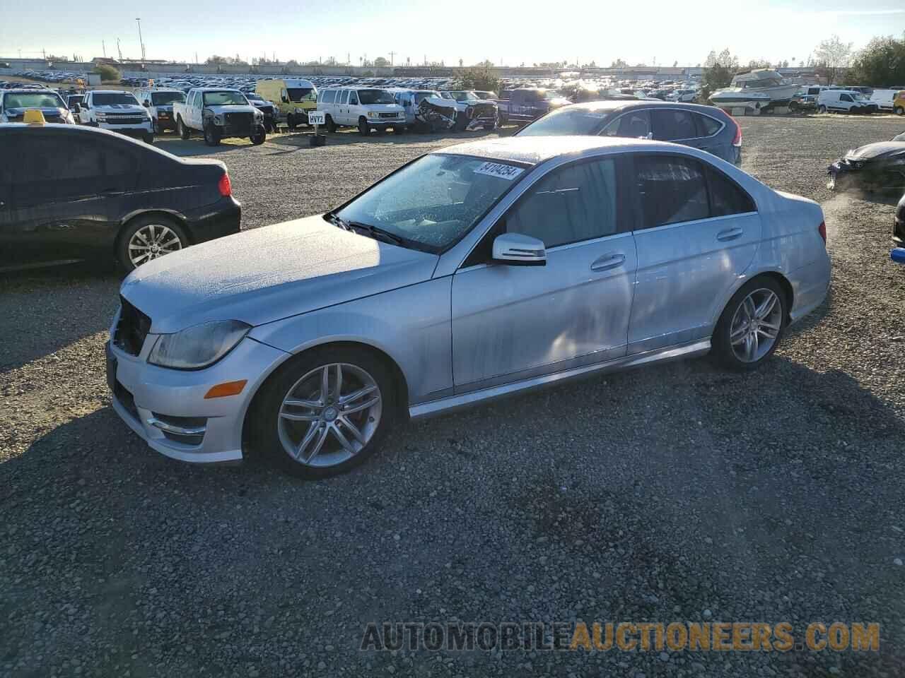 WDDGF8BB6CR239262 MERCEDES-BENZ C-CLASS 2012