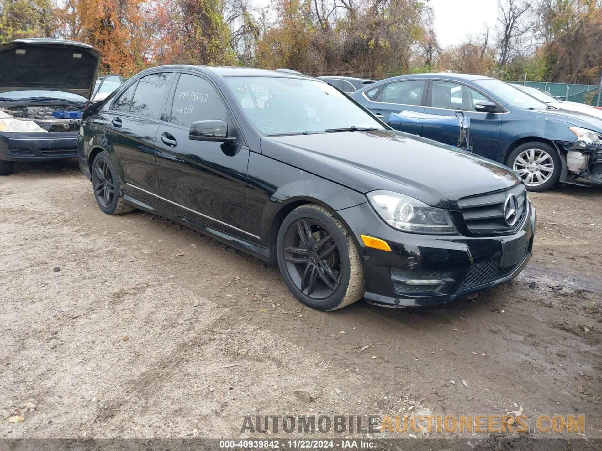 WDDGF8BB7CA700385 MERCEDES-BENZ C 300 2012