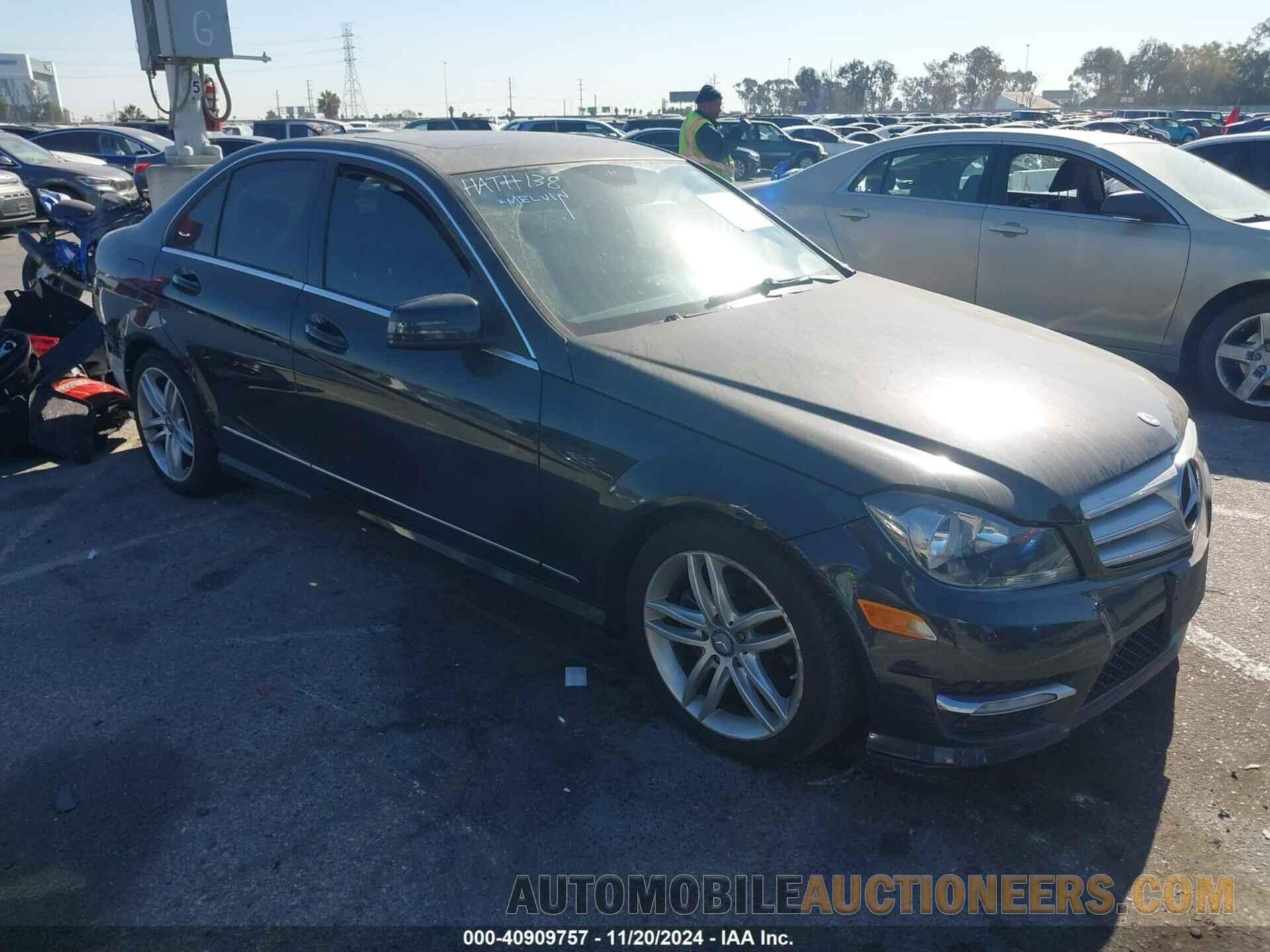 WDDGF8BBXCA715284 MERCEDES-BENZ C 300 2012