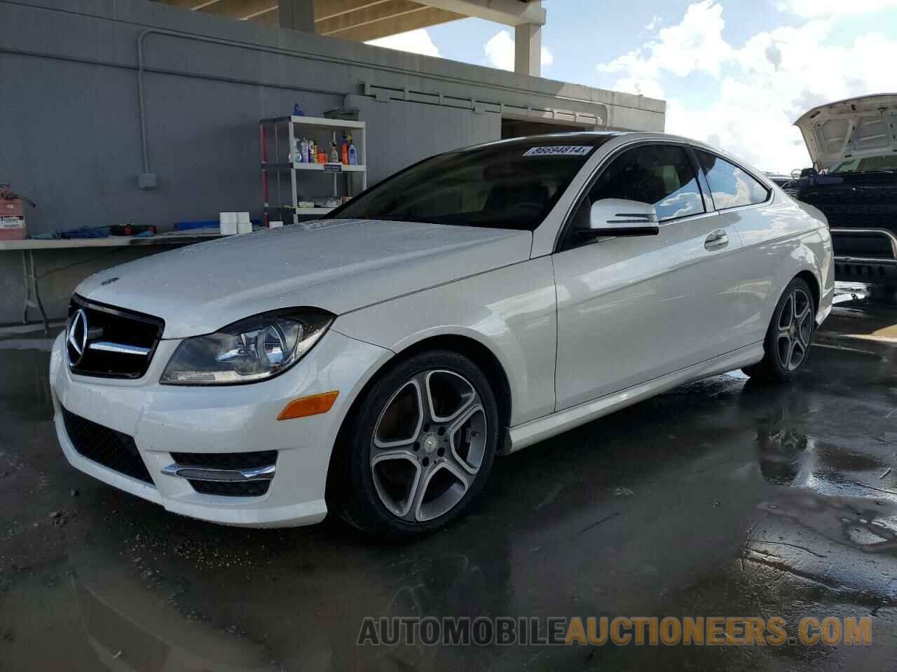 WDDGJ4HB0EG292410 MERCEDES-BENZ C-CLASS 2014