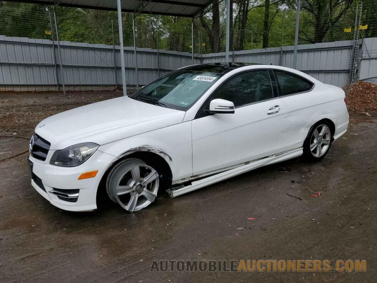 WDDGJ4HB0FG369441 MERCEDES-BENZ C-CLASS 2015