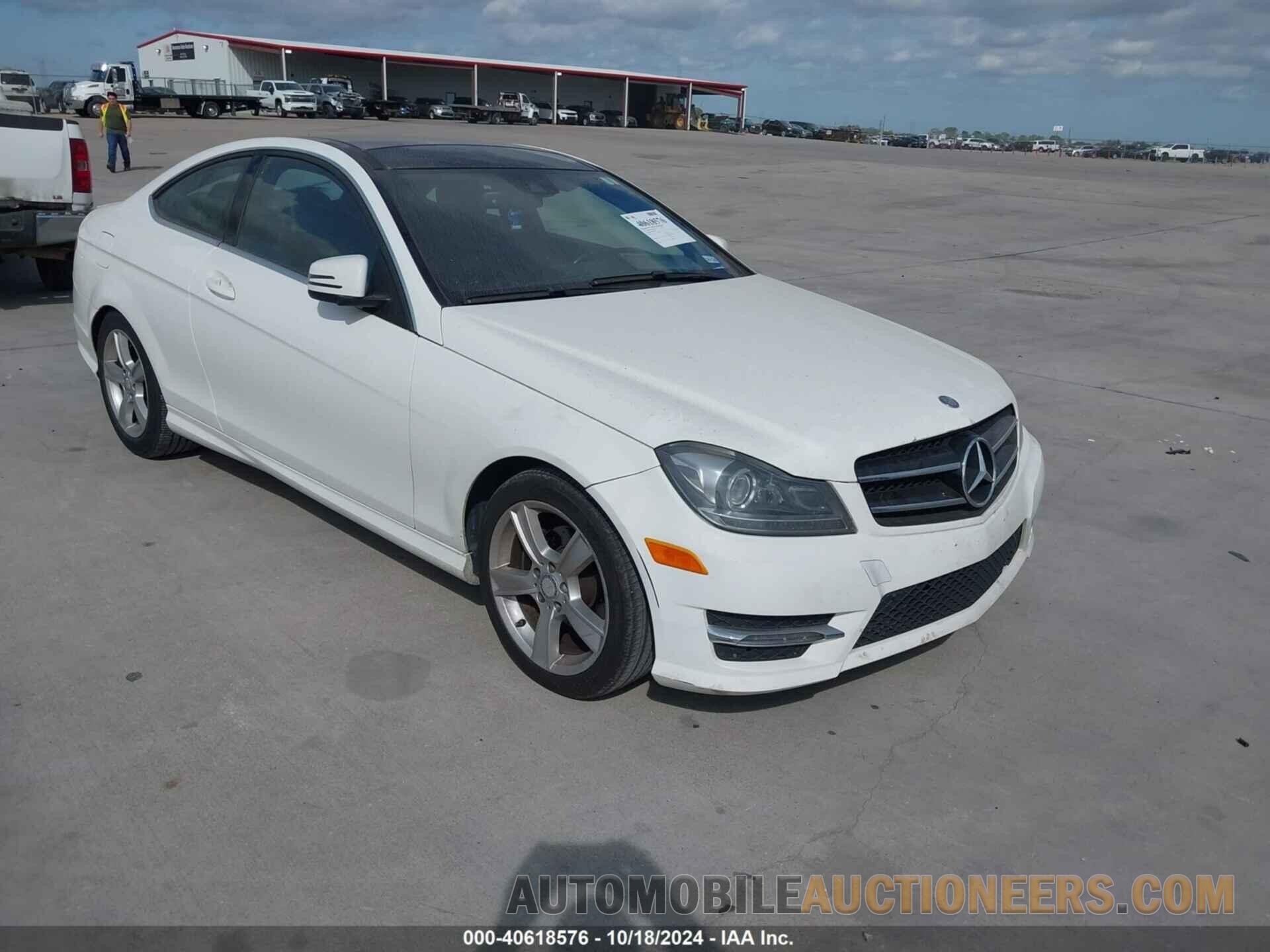 WDDGJ4HB0FG440735 MERCEDES-BENZ C 250 2015