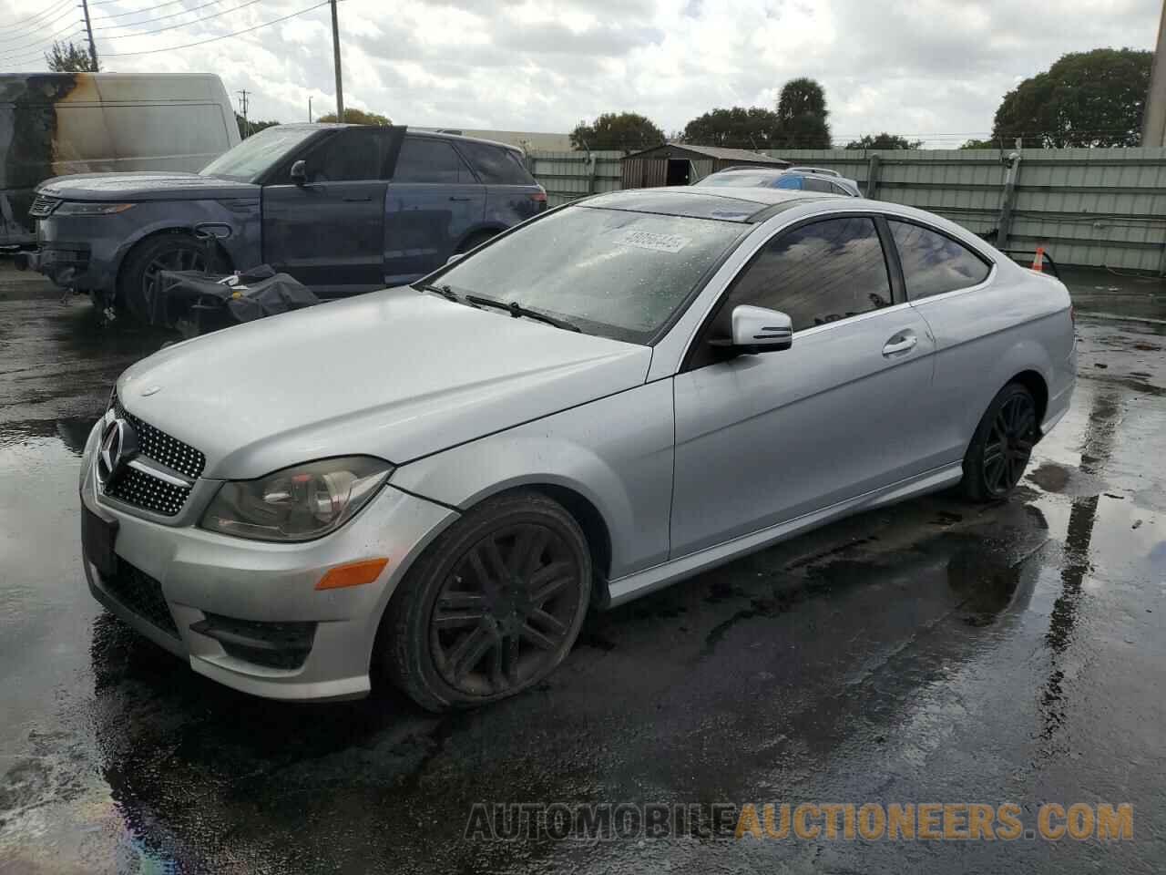 WDDGJ4HB1DG030541 MERCEDES-BENZ C-CLASS 2013