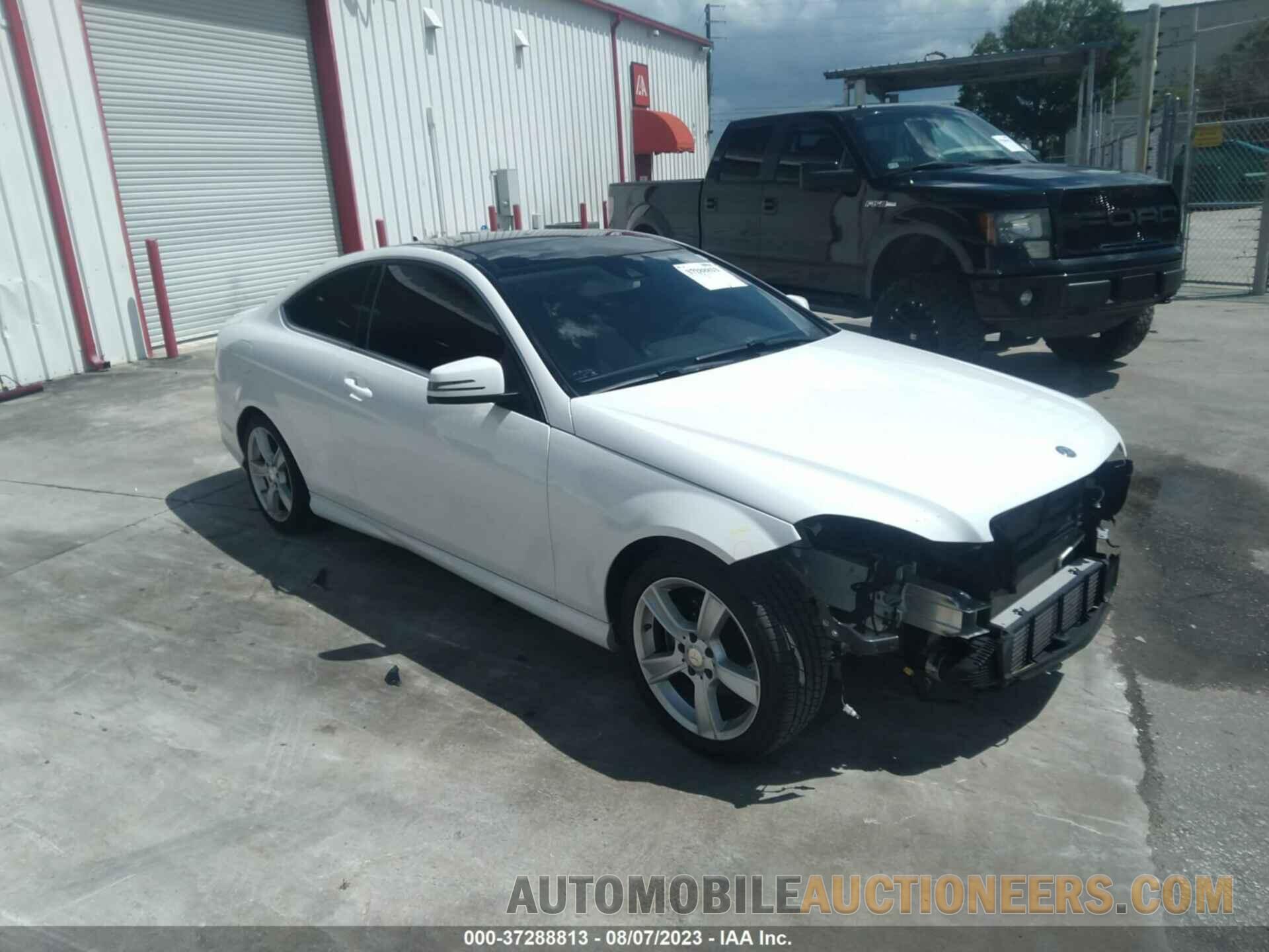 WDDGJ4HB1FG392050 MERCEDES-BENZ C-CLASS 2015