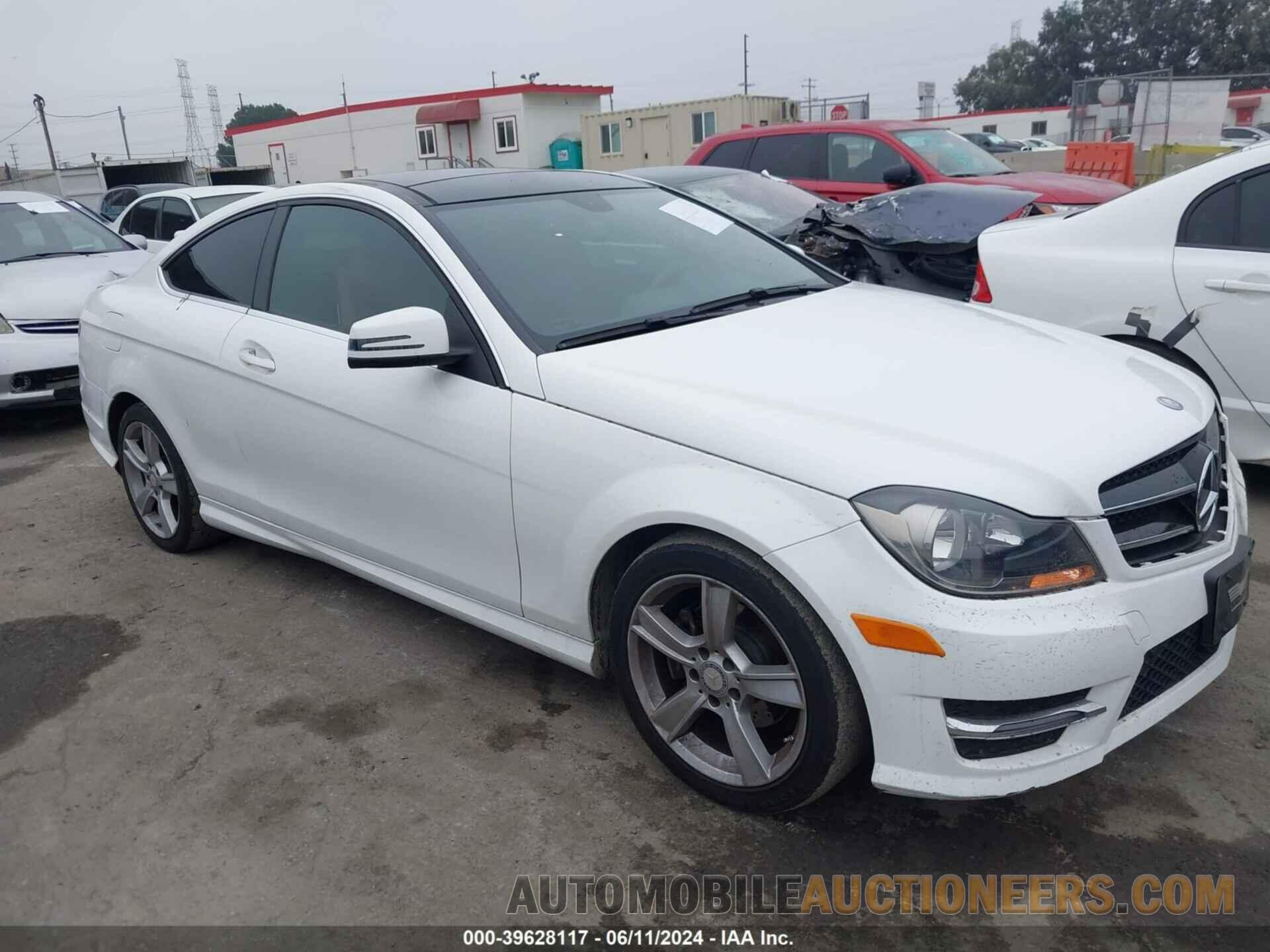 WDDGJ4HB2FG434080 MERCEDES-BENZ C 2015