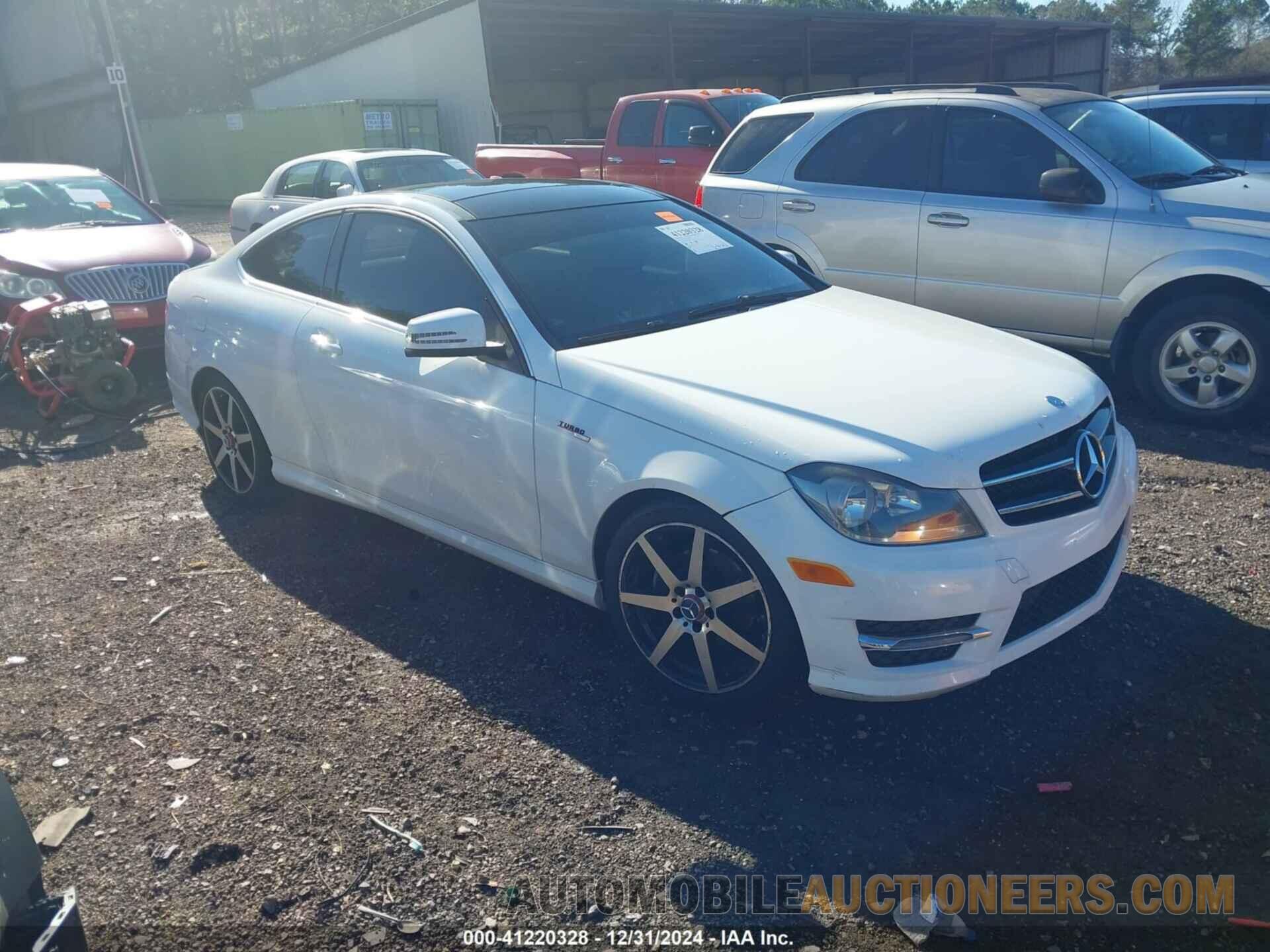 WDDGJ4HB3FG389019 MERCEDES-BENZ C 250 2015