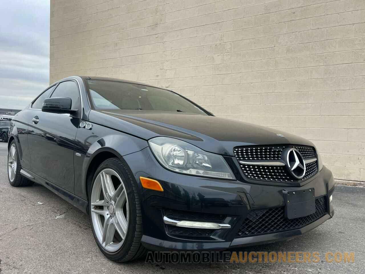 WDDGJ4HB4CF927504 MERCEDES-BENZ C-CLASS 2012