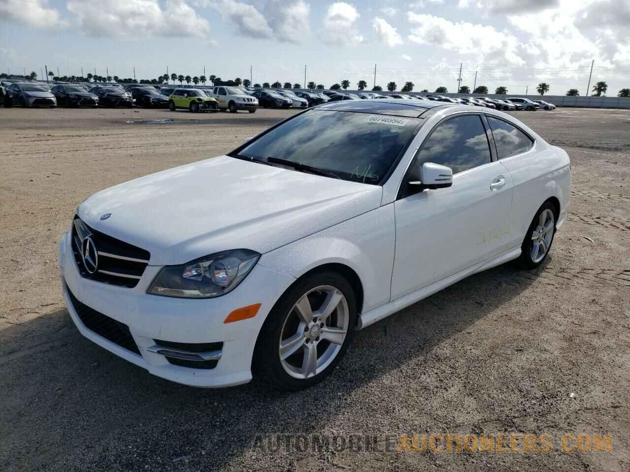 WDDGJ4HB4FG372018 MERCEDES-BENZ C-CLASS 2015