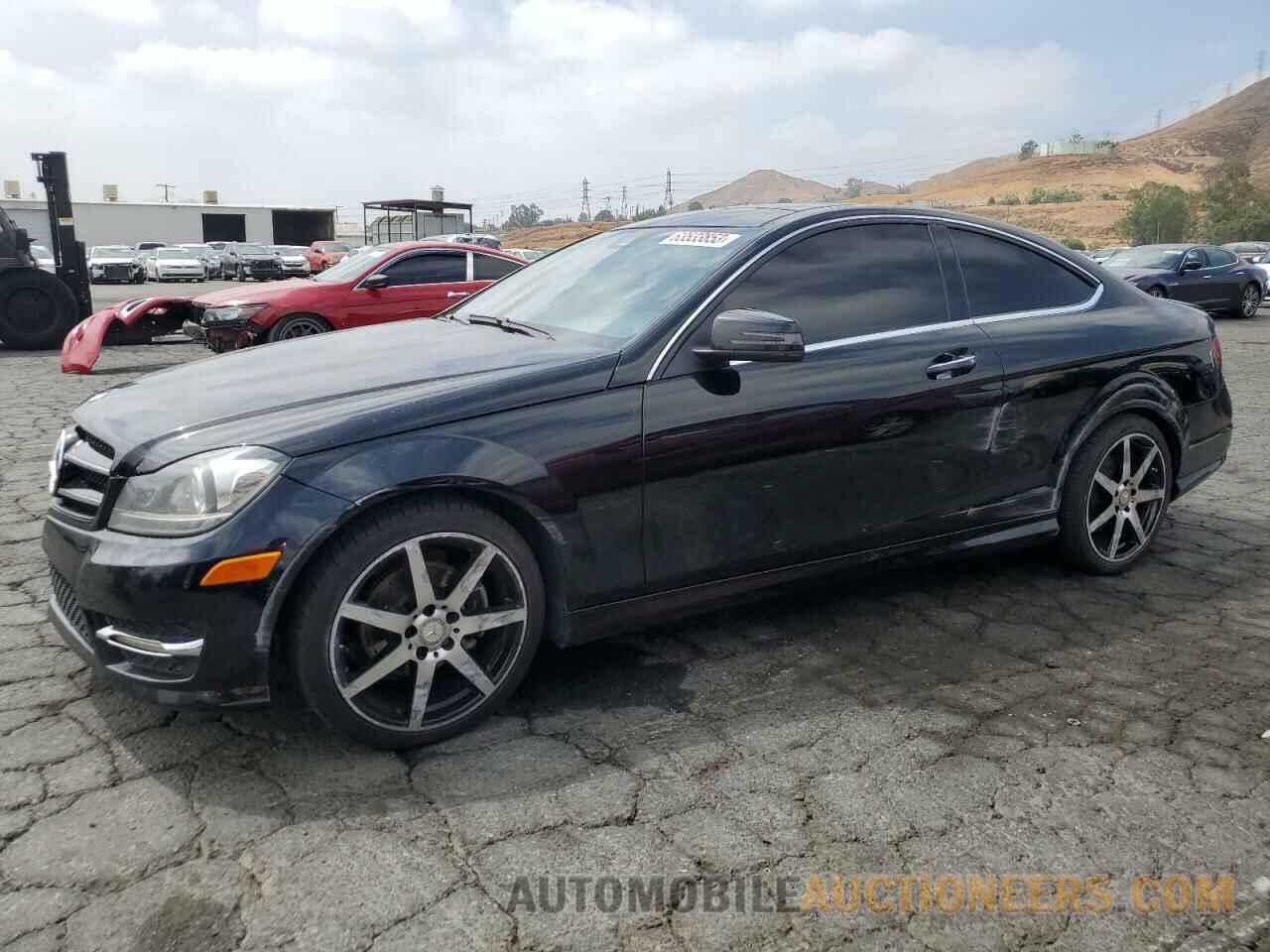 WDDGJ4HB4FG390227 MERCEDES-BENZ C-CLASS 2015