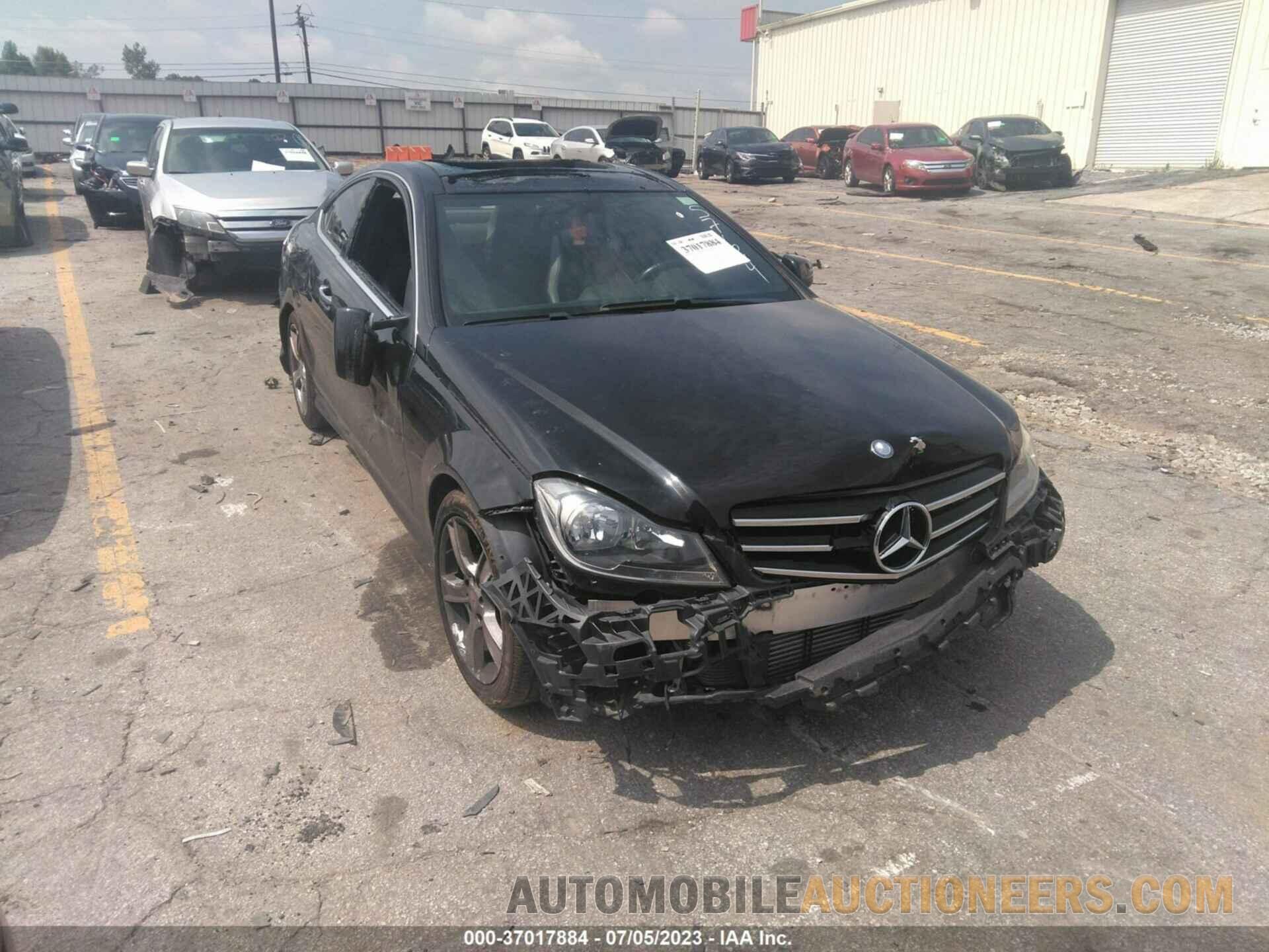 WDDGJ4HB4FG435764 MERCEDES-BENZ C-CLASS 2015