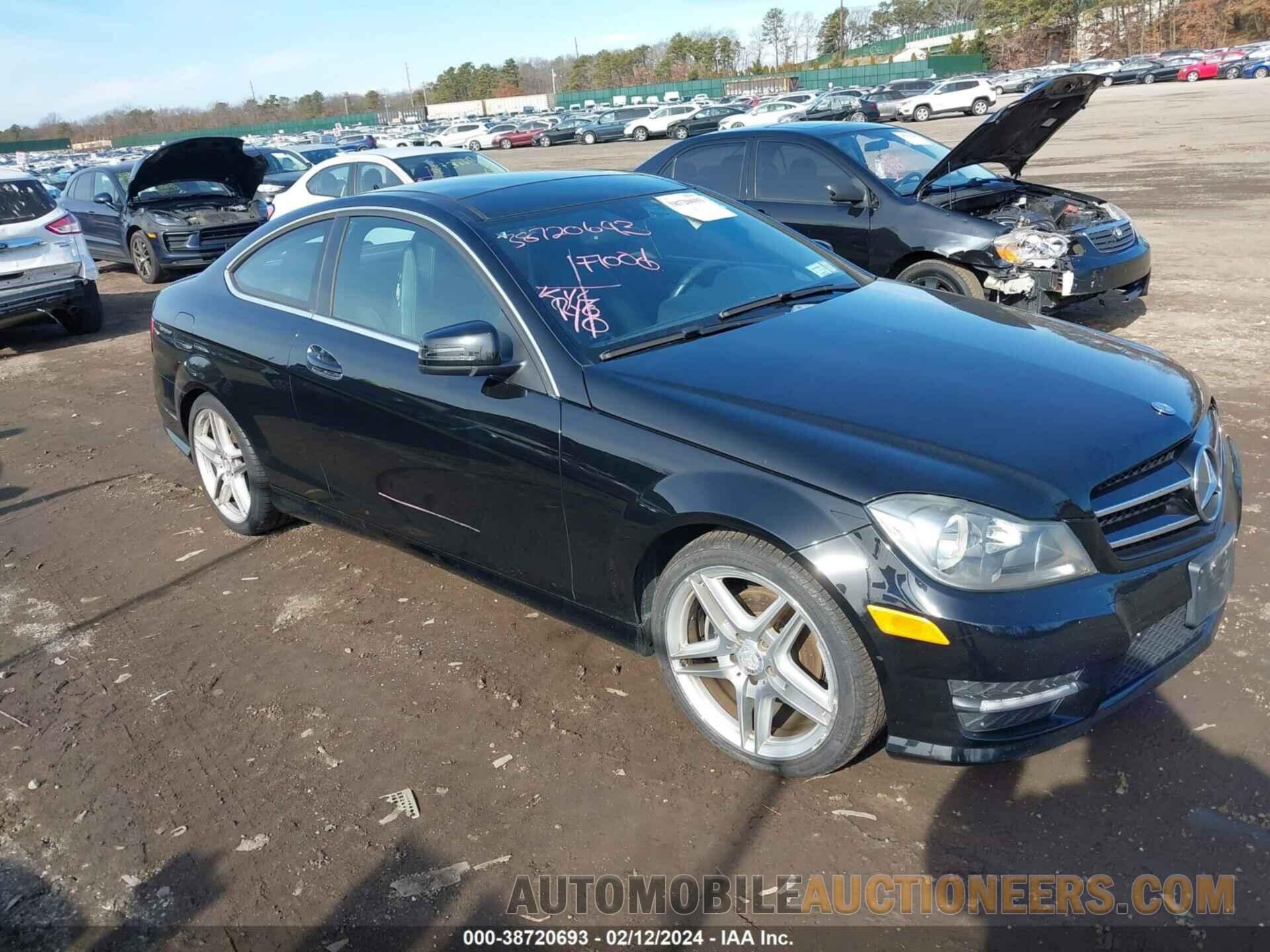 WDDGJ4HB5FG367863 MERCEDES-BENZ C 250 2015