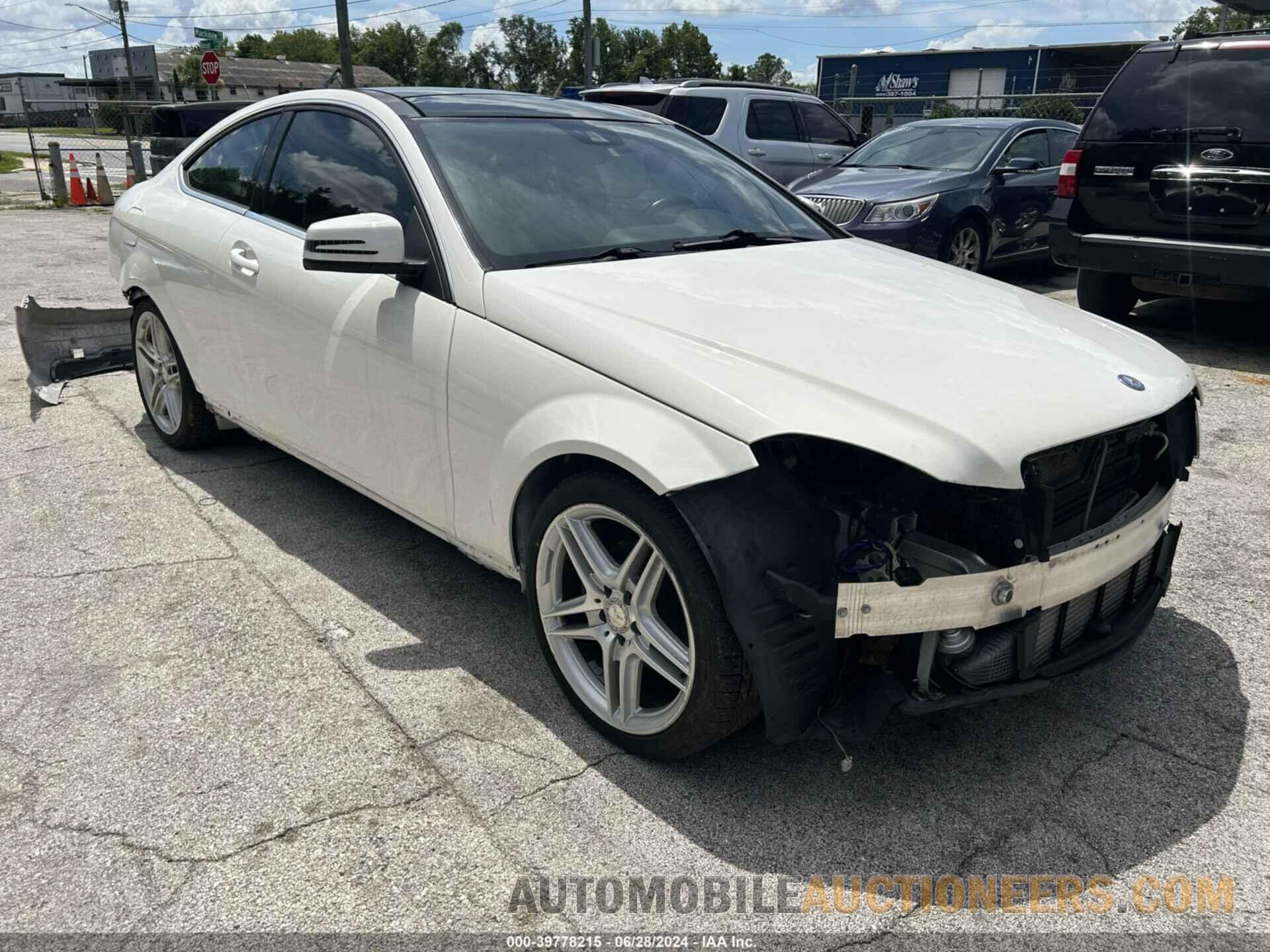 WDDGJ4HB5FG386087 MERCEDES-BENZ C-CLASS 2015