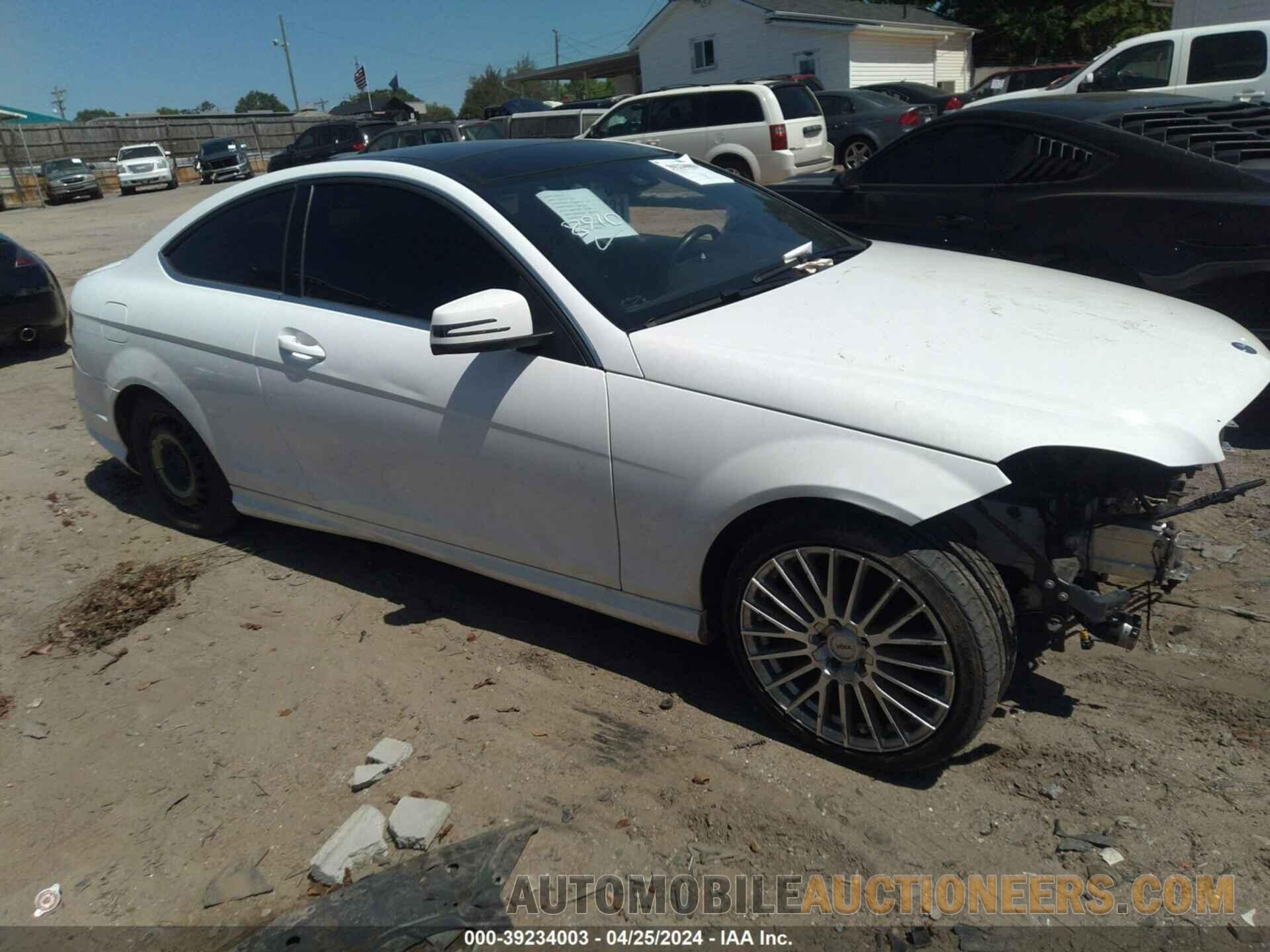 WDDGJ4HB6FG392707 MERCEDES-BENZ C 250 2015