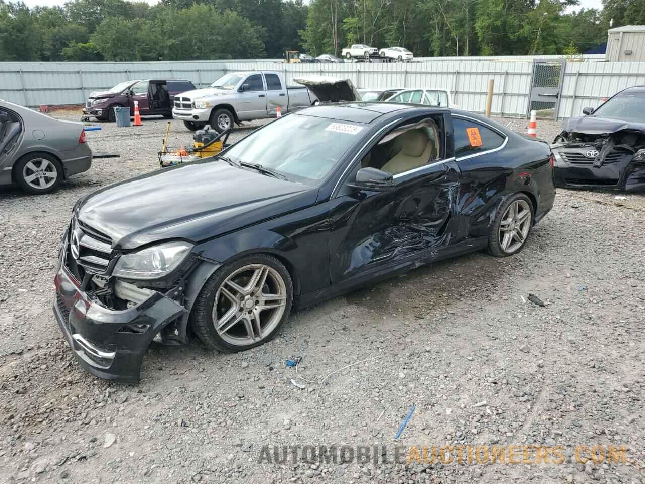 WDDGJ4HB7FG393896 MERCEDES-BENZ C-CLASS 2015