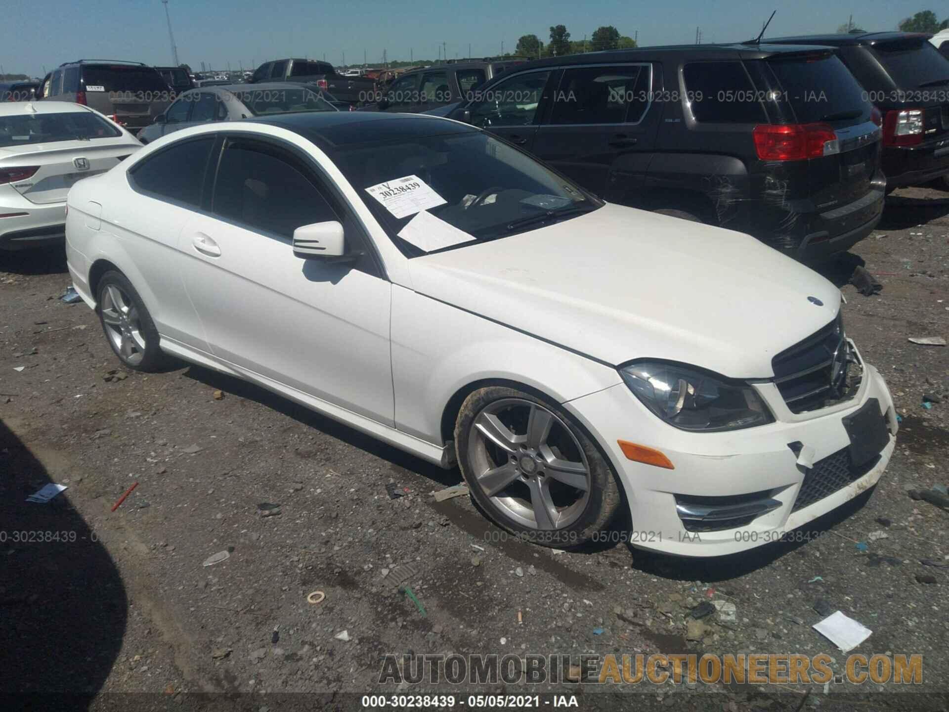 WDDGJ4HB8FG365864 MERCEDES-BENZ C-CLASS 2015