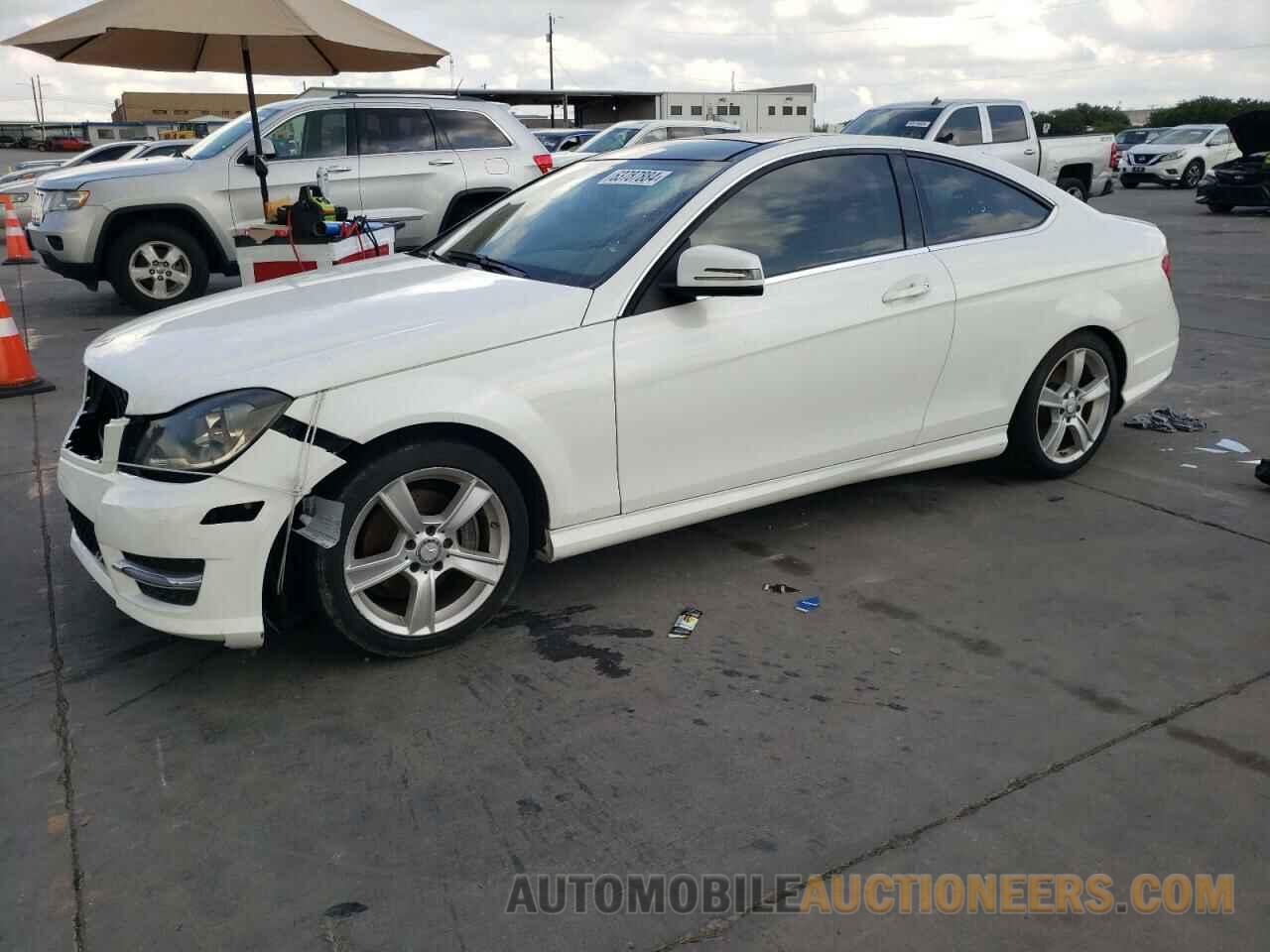 WDDGJ4HB8FG397942 MERCEDES-BENZ C-CLASS 2015