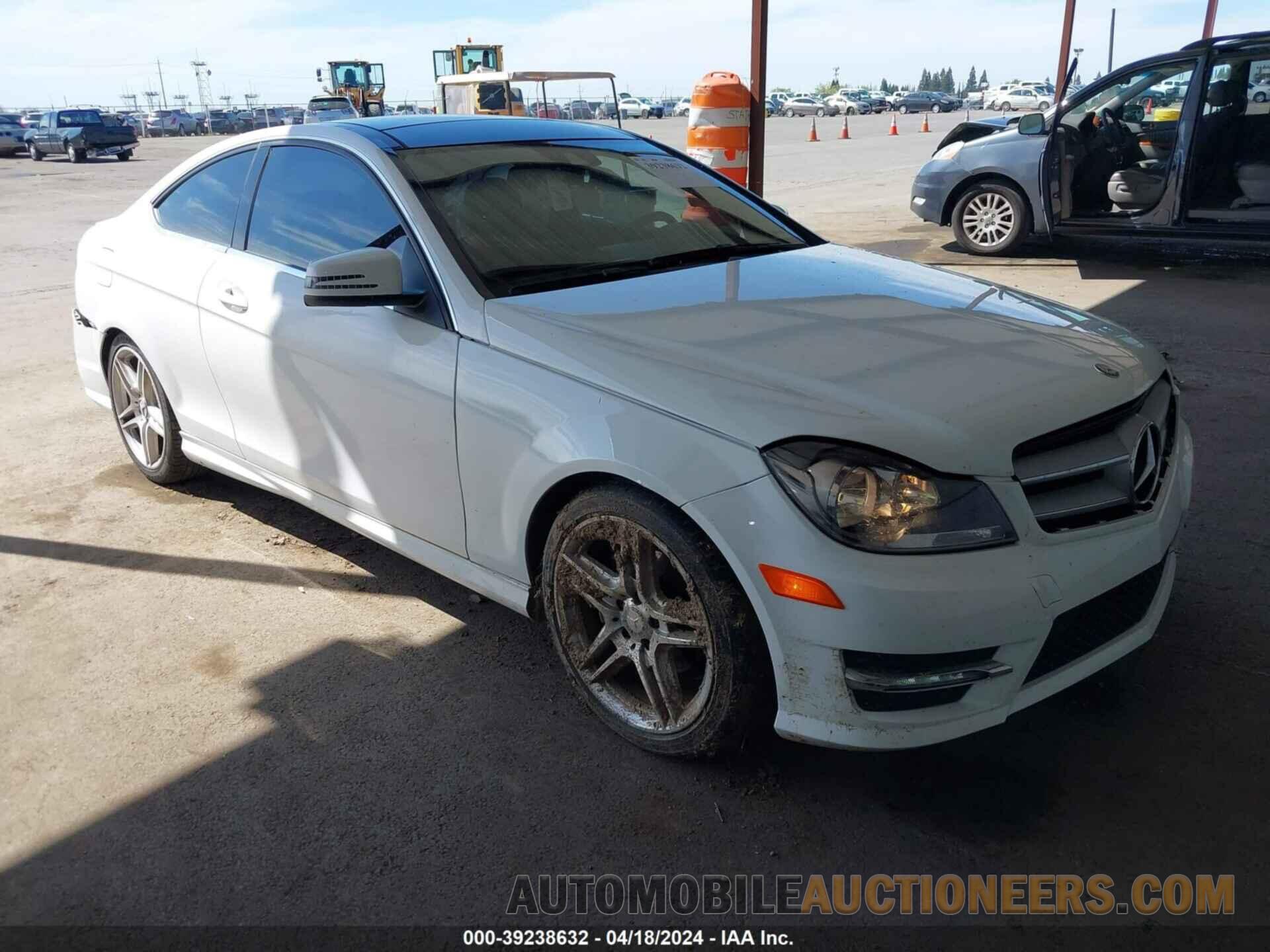 WDDGJ4HB9FG389588 MERCEDES-BENZ C 250 2015