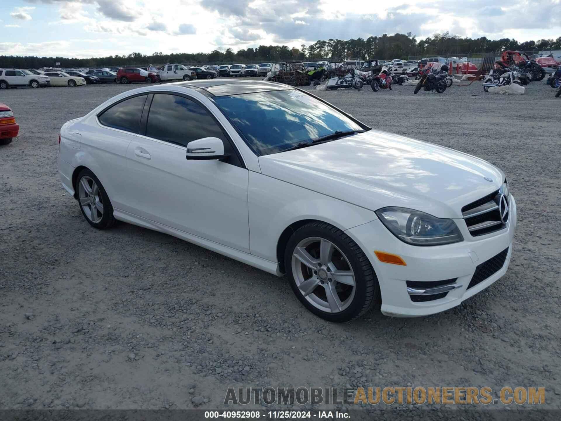 WDDGJ4HBXFG360200 MERCEDES-BENZ C 250 2015