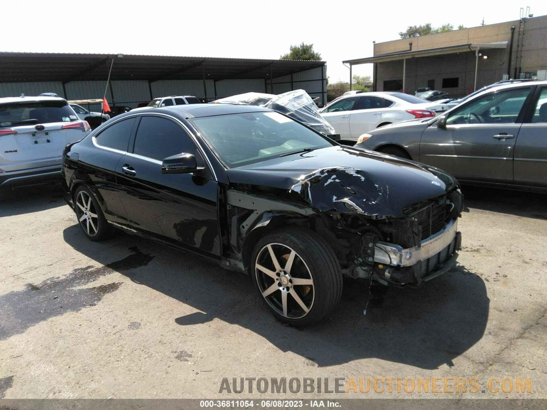 WDDGJ4HBXFG389213 MERCEDES-BENZ C-CLASS 2015