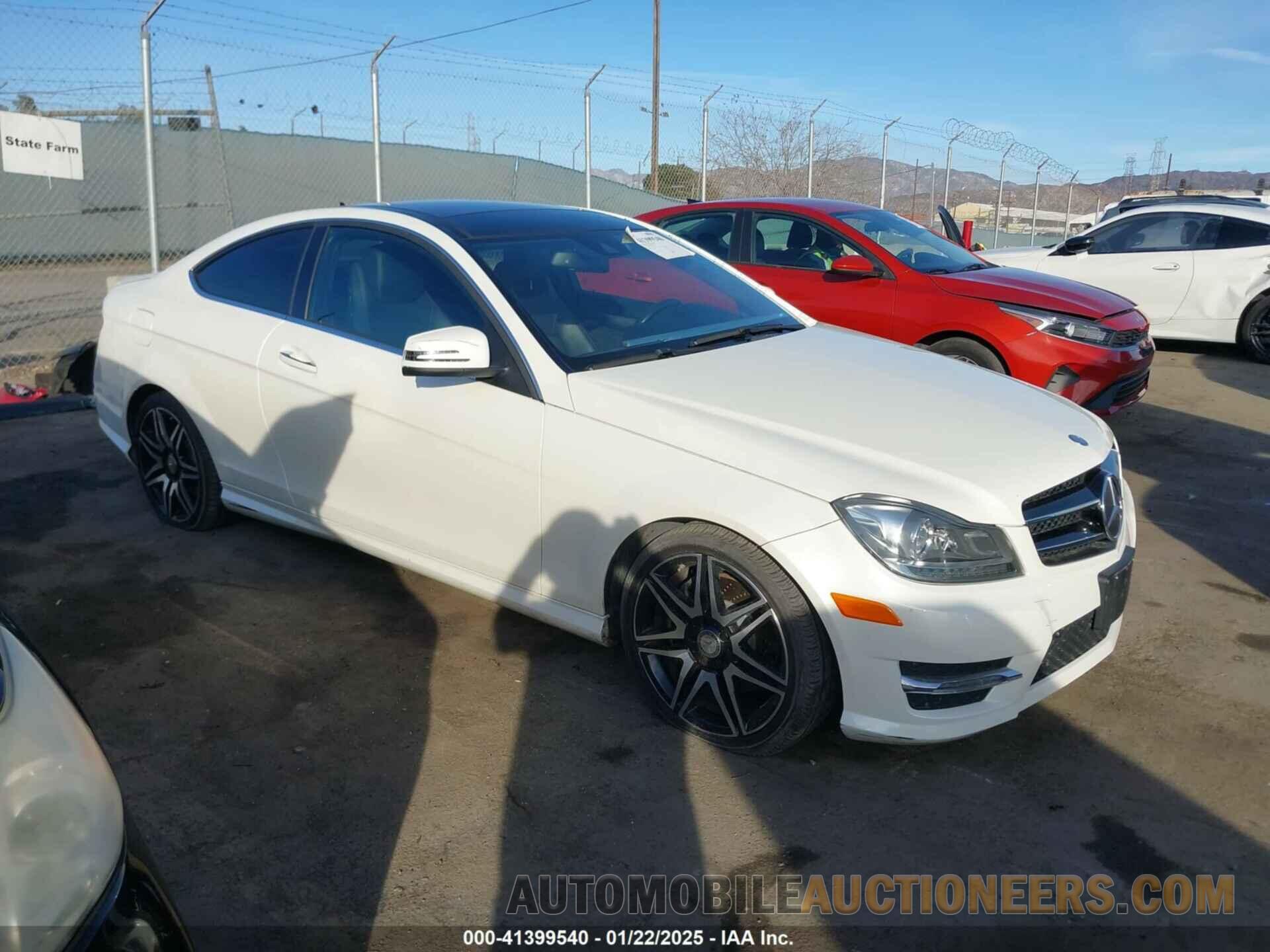 WDDGJ5HB8FG389152 MERCEDES-BENZ C 350 2015