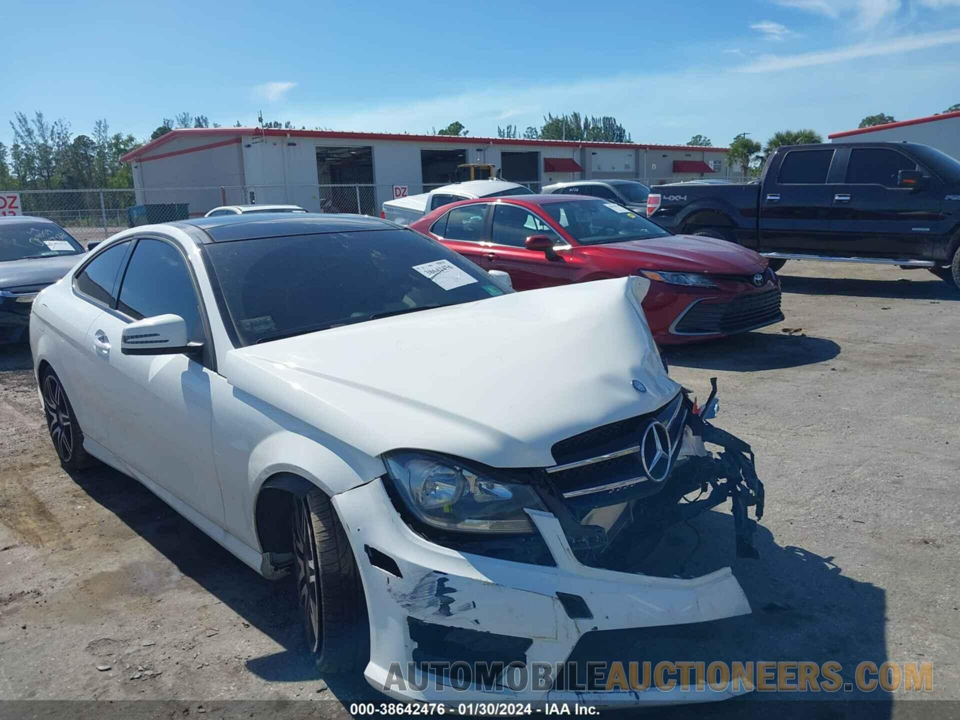 WDDGJ8JB0FG416615 MERCEDES-BENZ C 350 2015