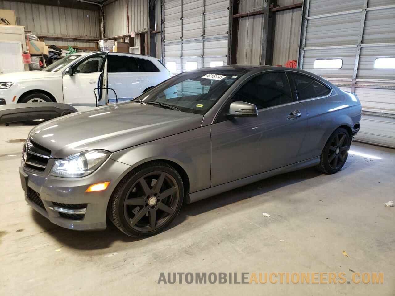 WDDGJ8JB3FG401588 MERCEDES-BENZ C-CLASS 2015