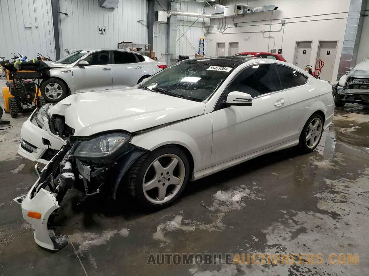 WDDGJ8JBXDG037716 MERCEDES-BENZ C-CLASS 2013