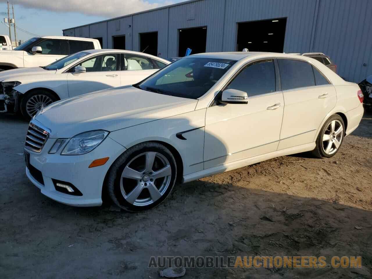 WDDHF8HB9BA461383 MERCEDES-BENZ E-CLASS 2011