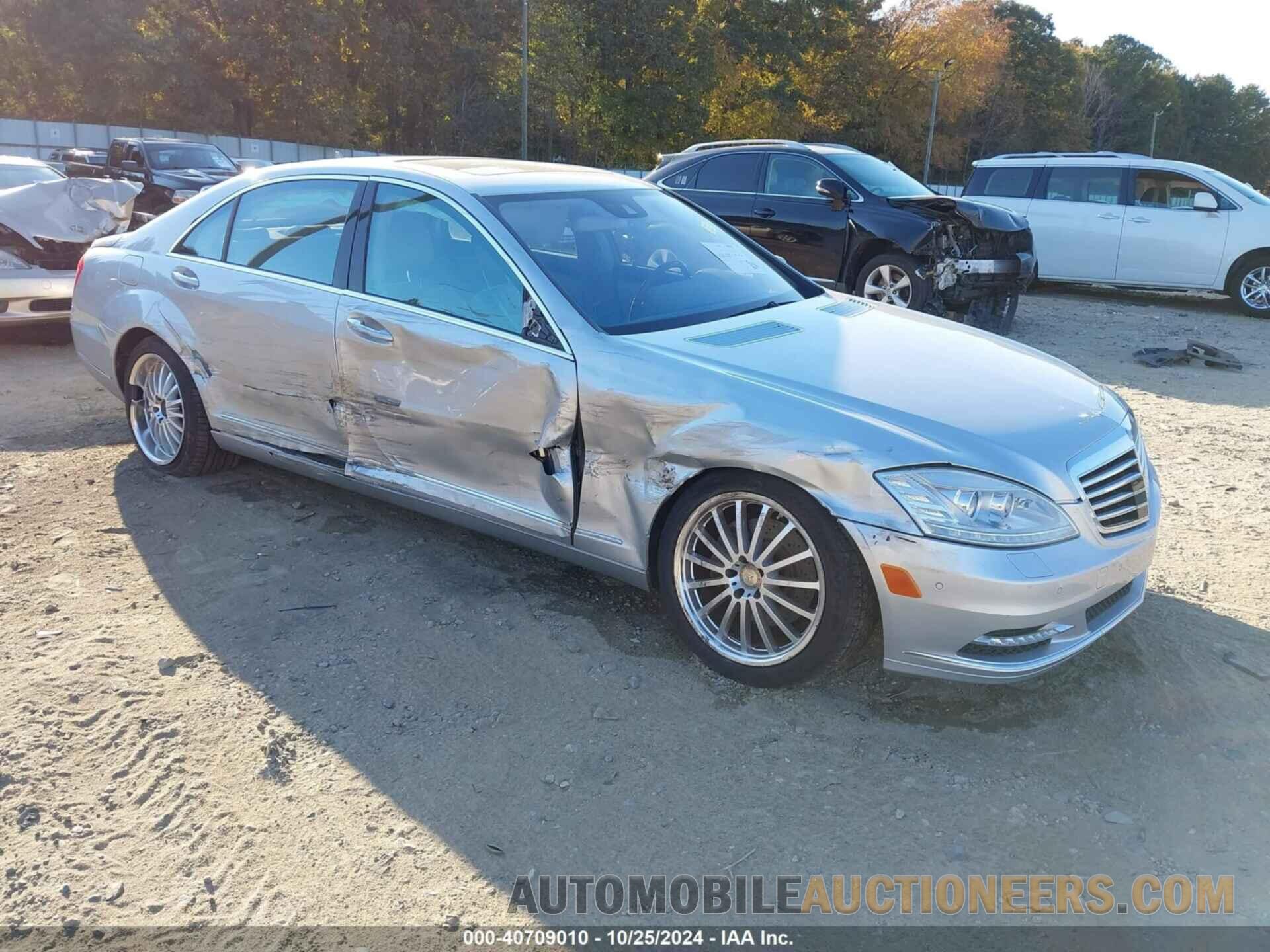 WDDNG7BB6BA401063 MERCEDES-BENZ S 550 2011