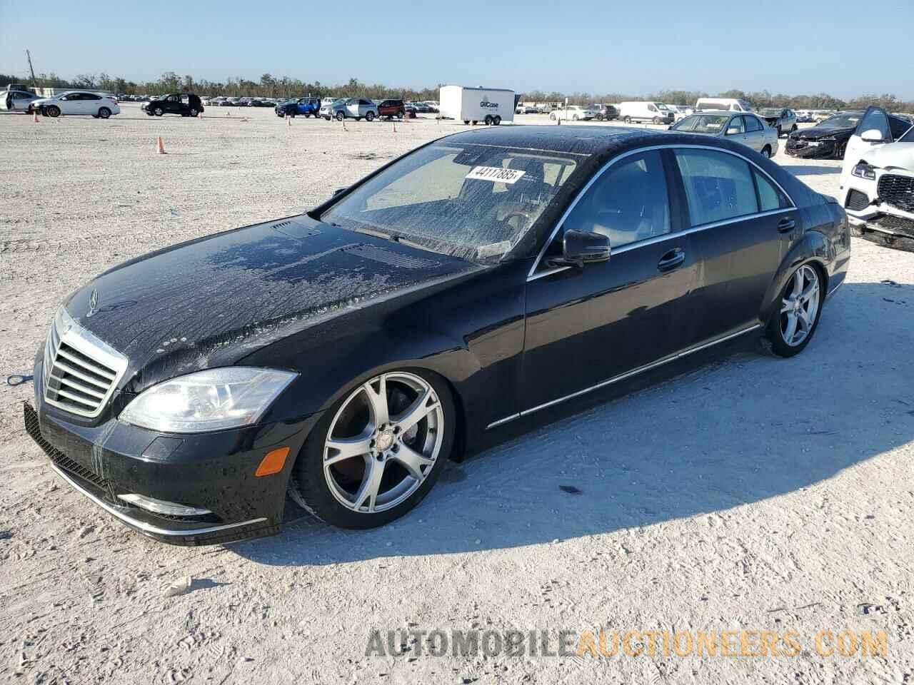 WDDNG7DB3DA527588 MERCEDES-BENZ S-CLASS 2013