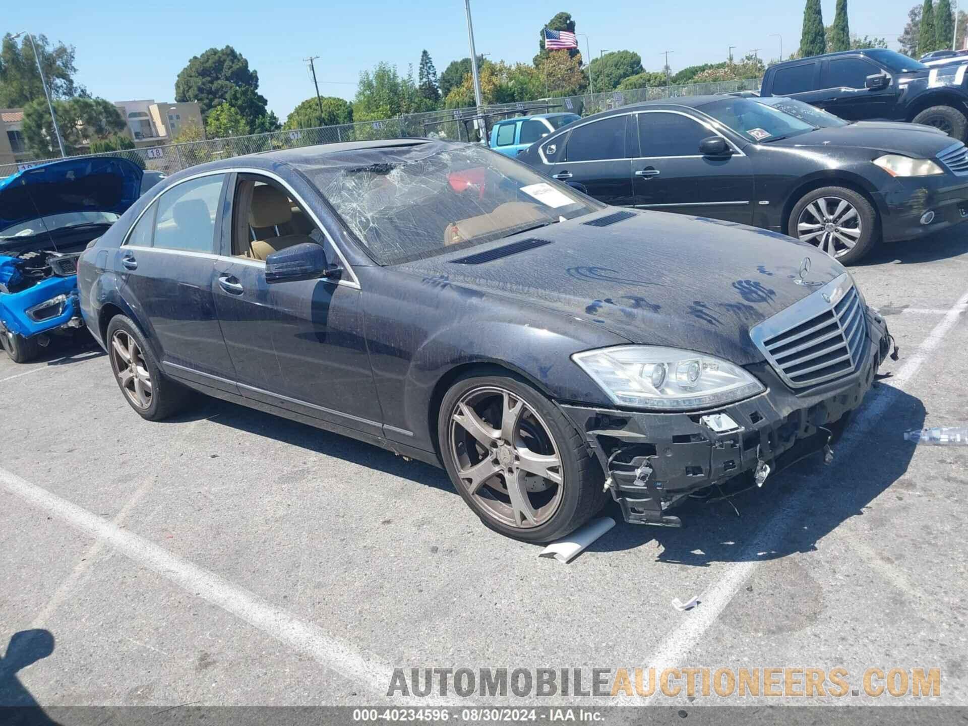 WDDNG7DB3DA530295 MERCEDES-BENZ S 550 2013